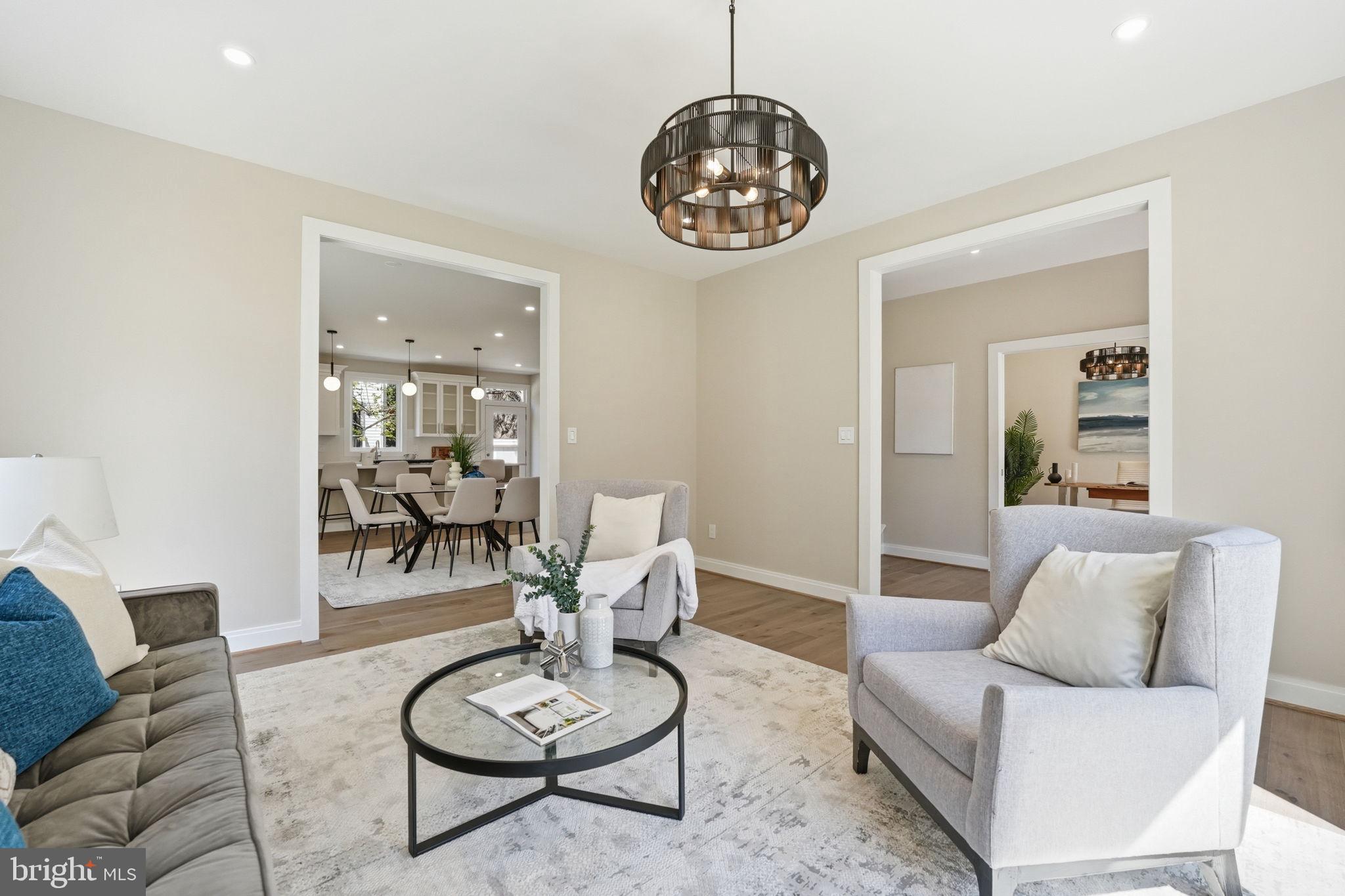 GLENCARLYN - Residential