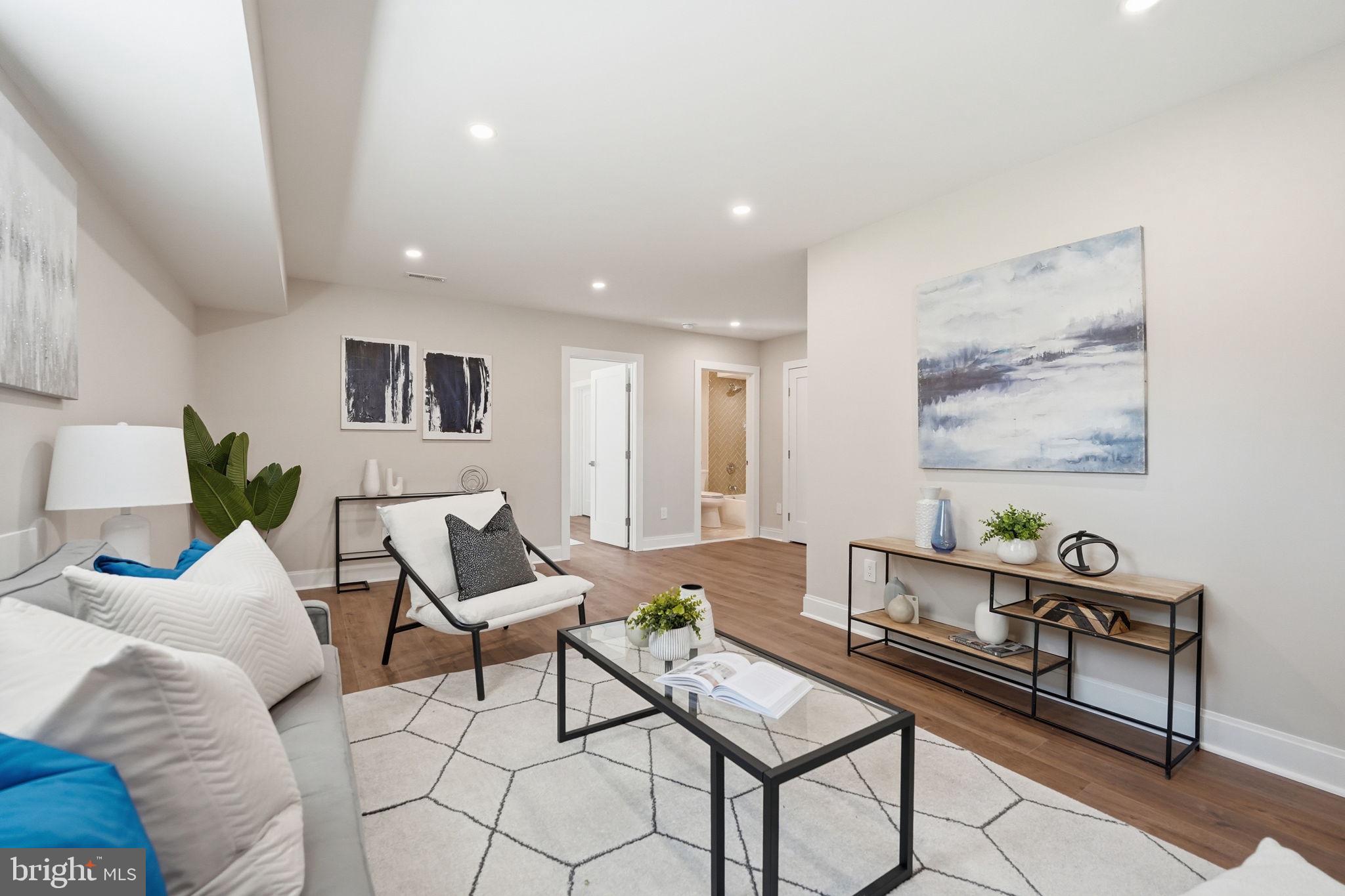 GLENCARLYN - Residential