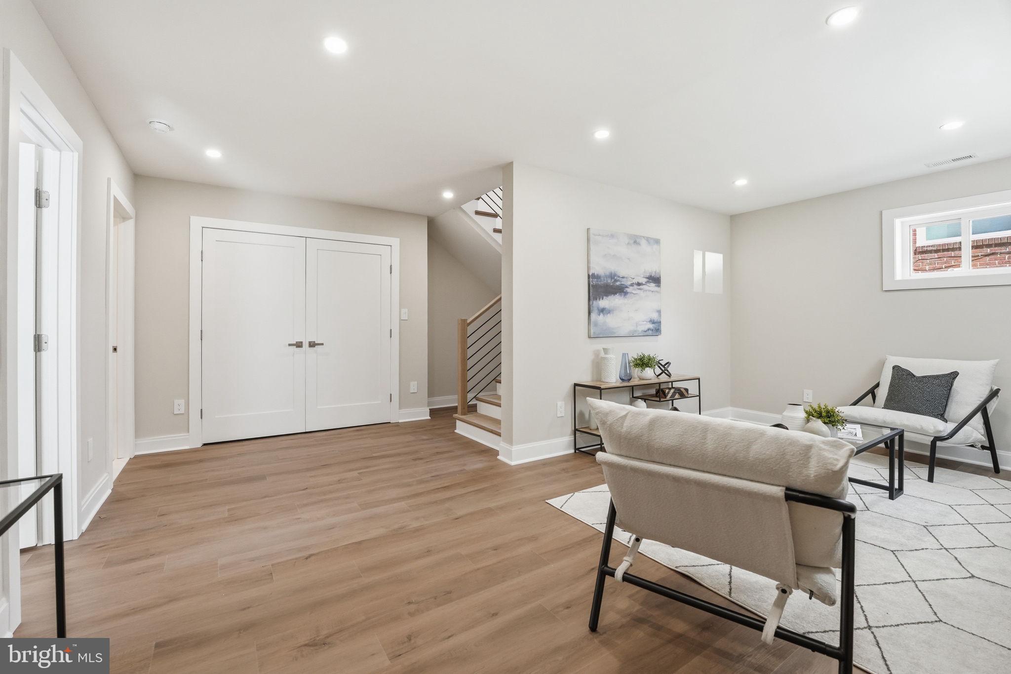 GLENCARLYN - Residential