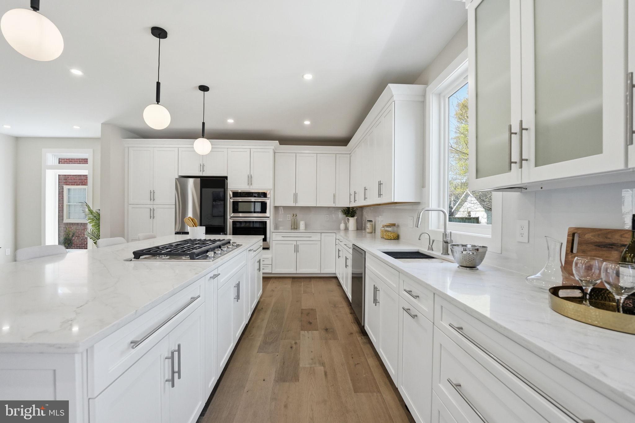 GLENCARLYN - Residential