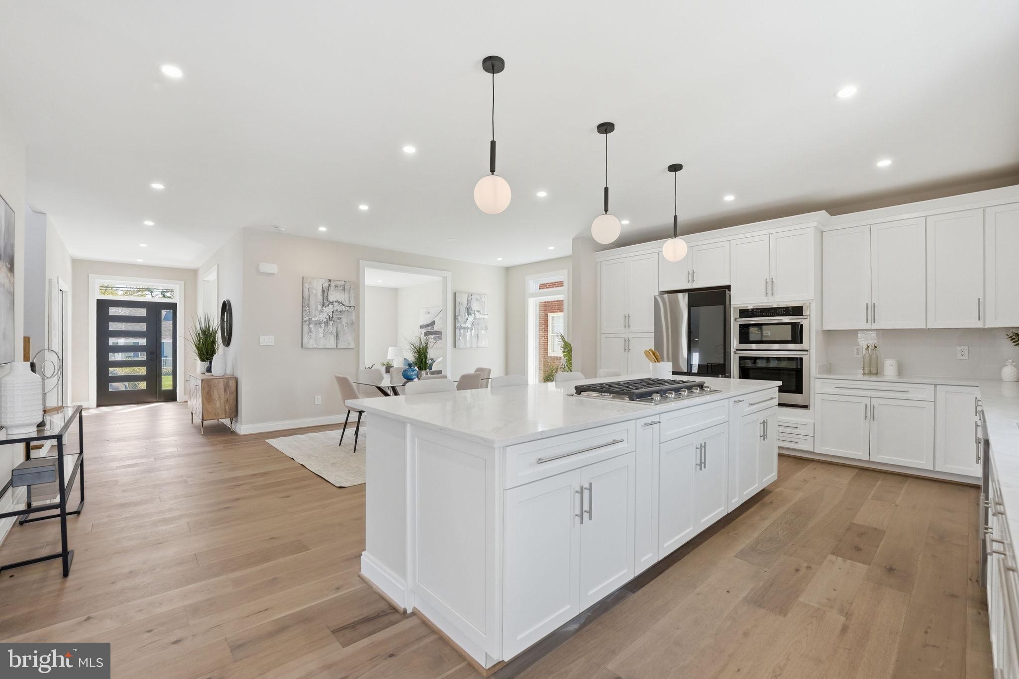 GLENCARLYN - Residential