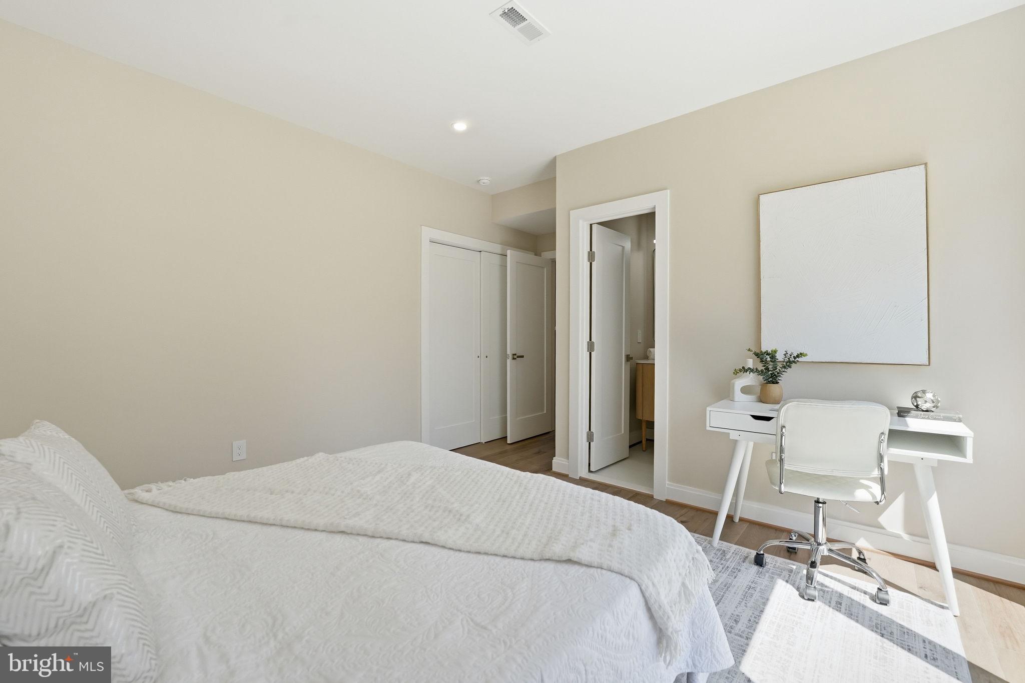 GLENCARLYN - Residential