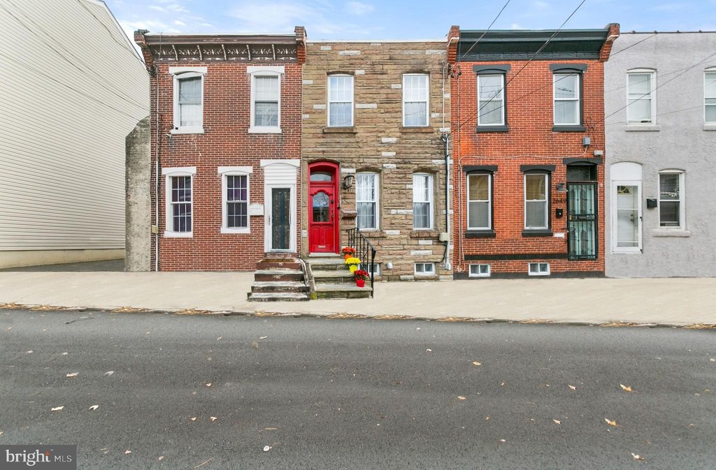 Photo of 2651 Edgemont Street, PHILADELPHIA, PA 19125 (MLS # PAPH2558304)