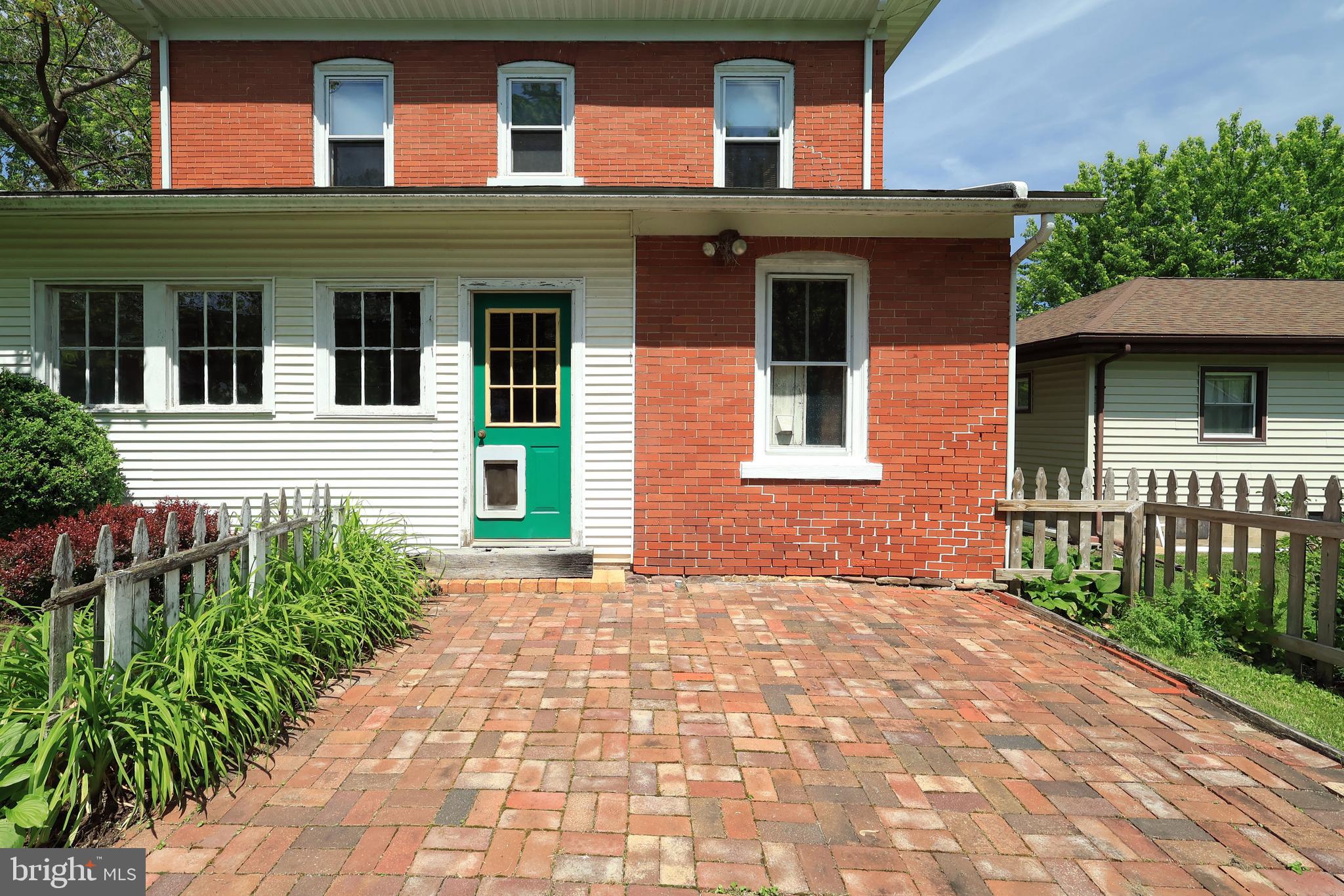 HOWARD - Residential