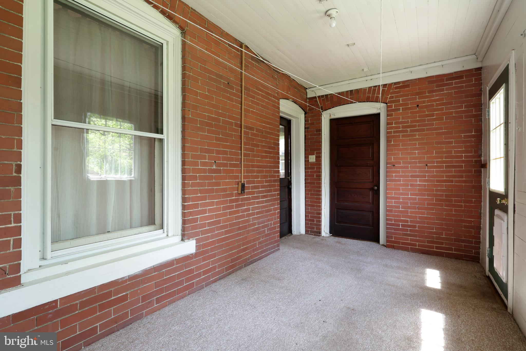 HOWARD - Residential