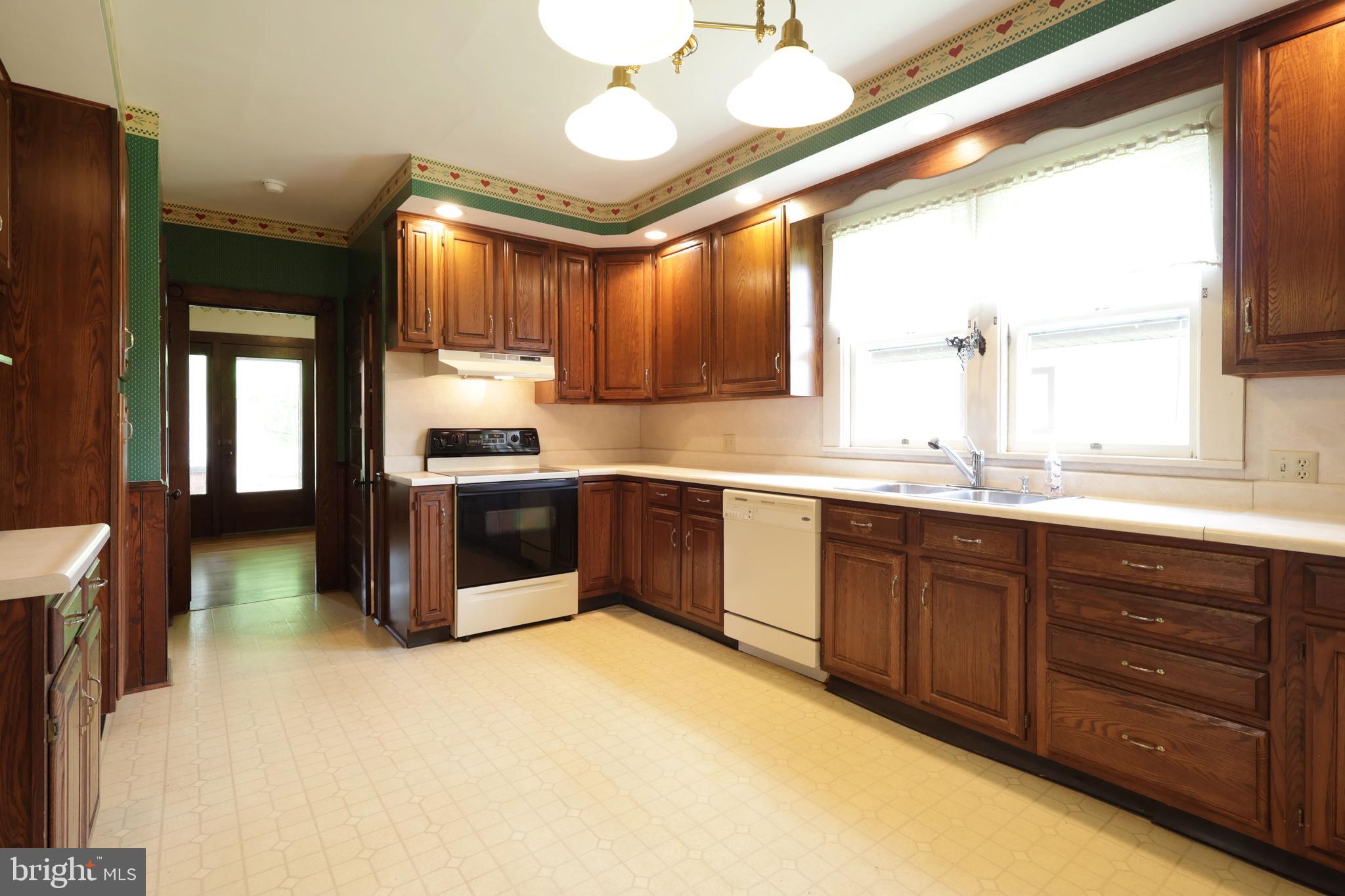 HOWARD - Residential
