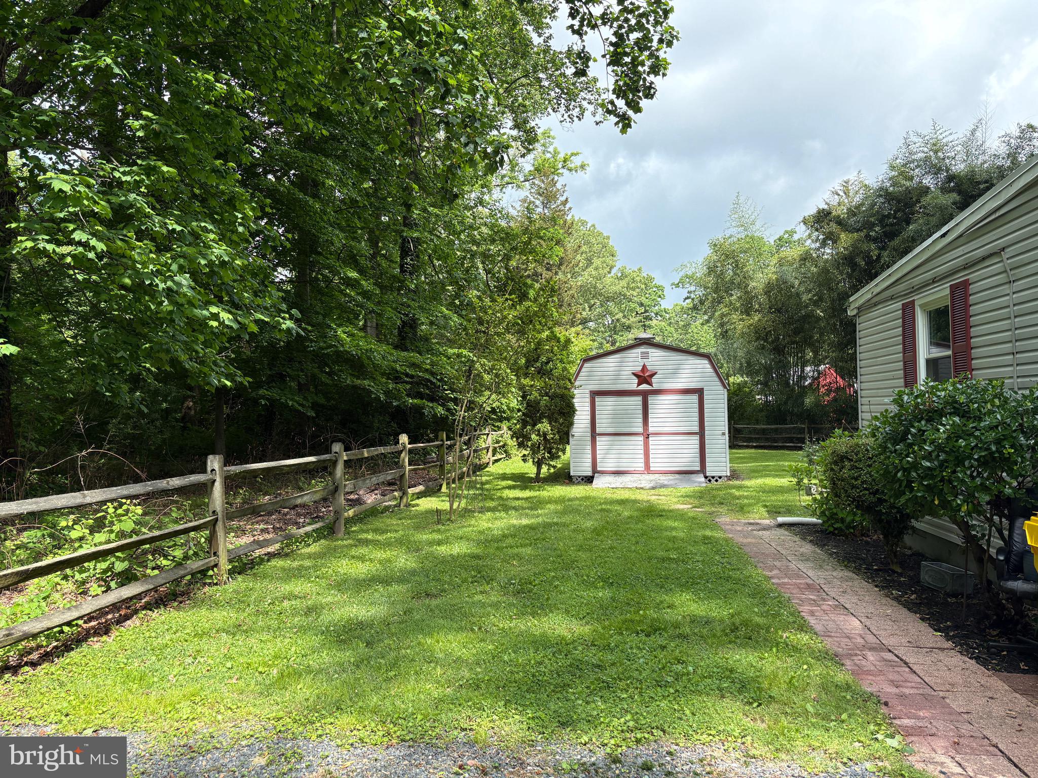 SHADY OAKS MANOR - Residential