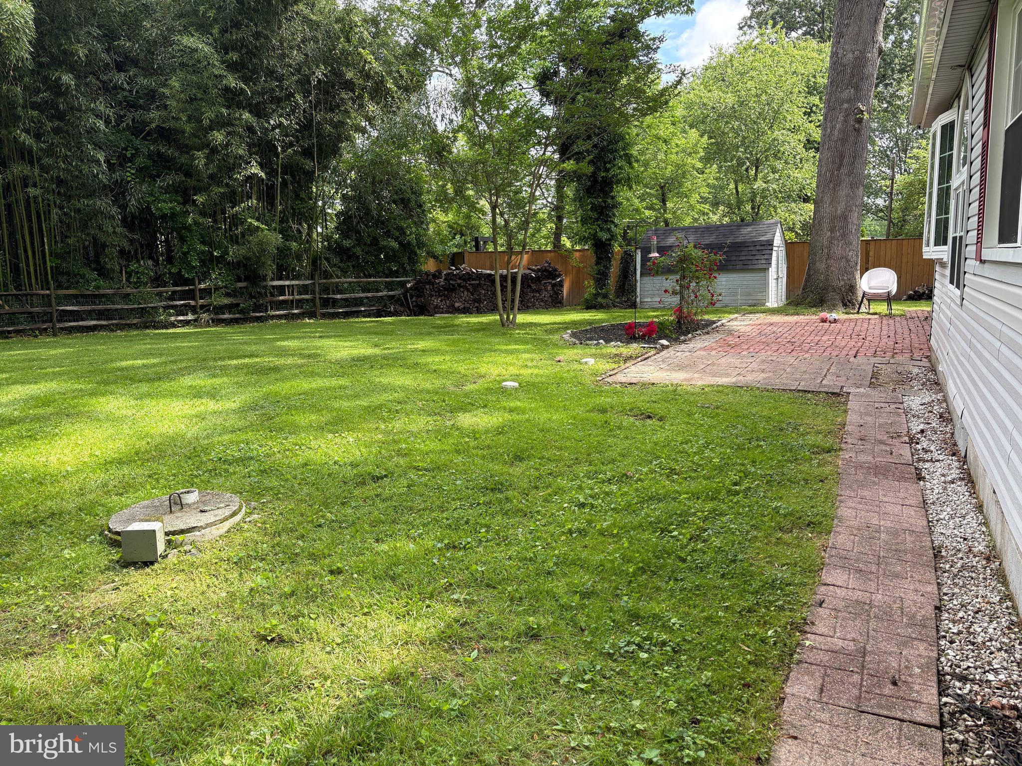 SHADY OAKS MANOR - Residential