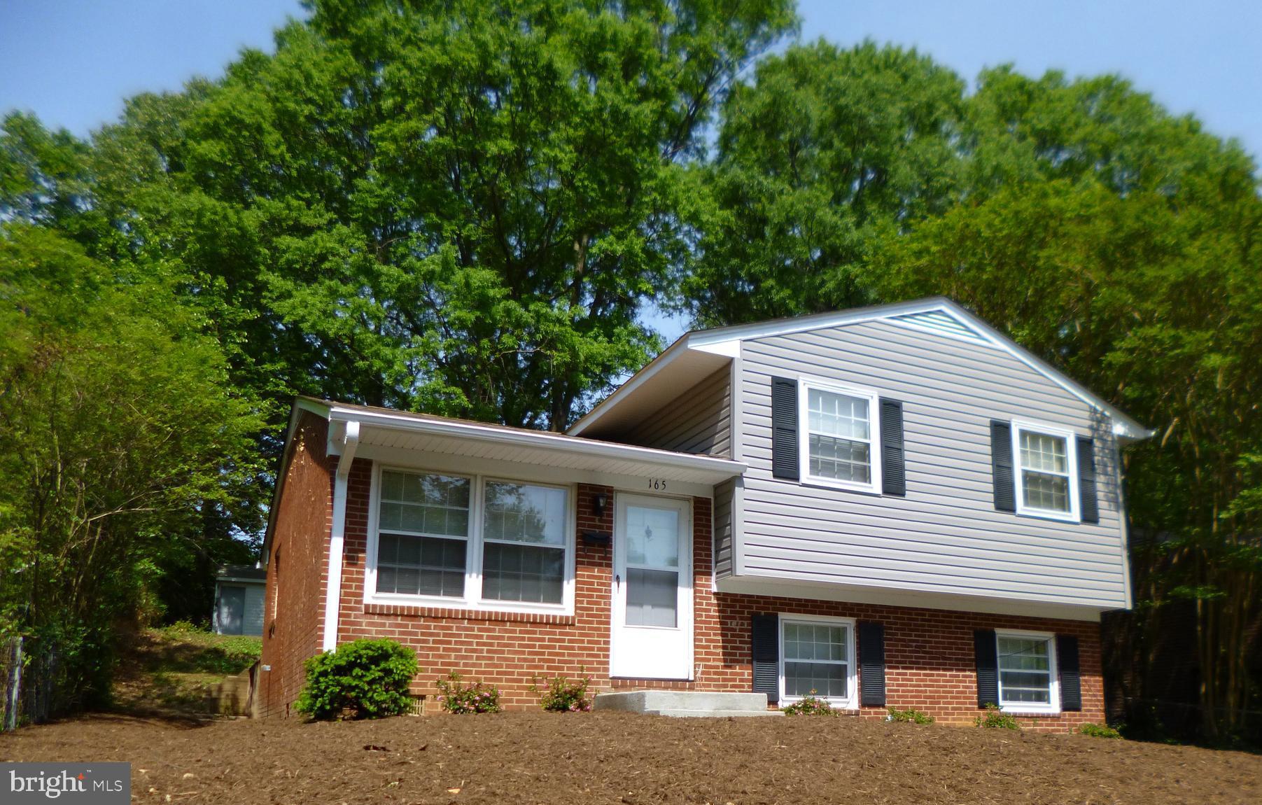 JACKSON PARK - Residential Lease