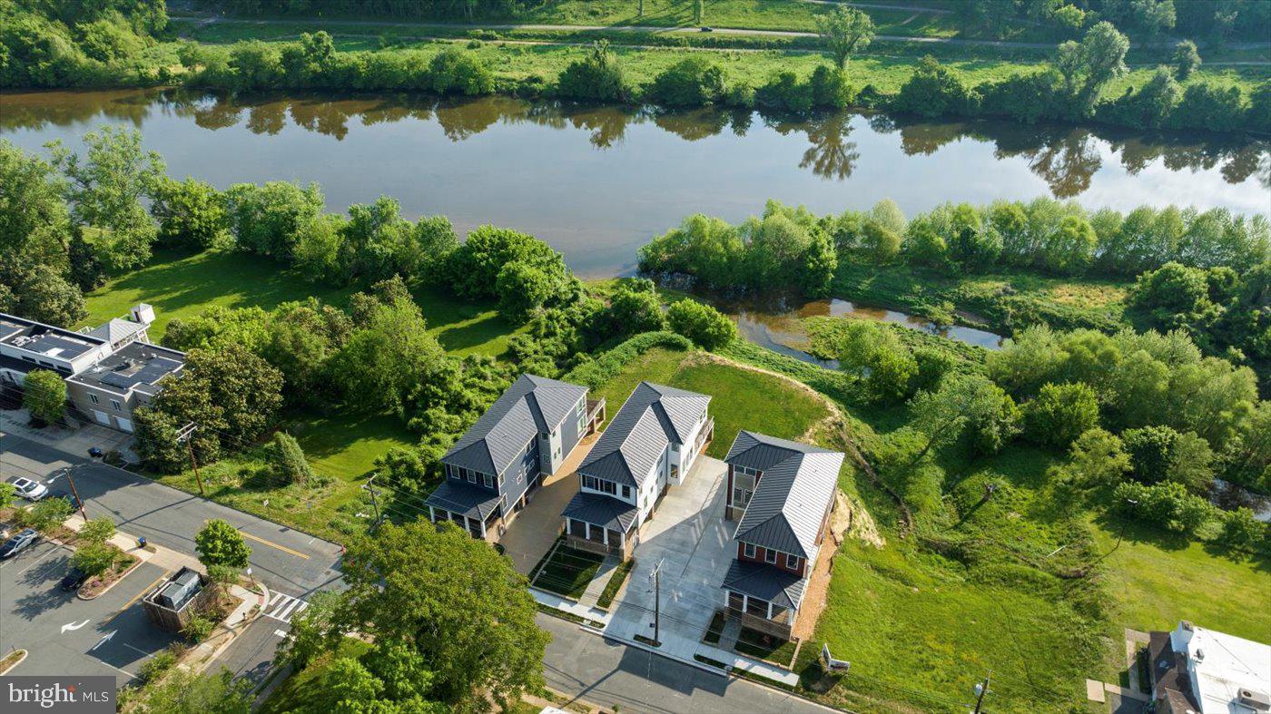 DOWNTOWN FREDERICKSBURG - Residential