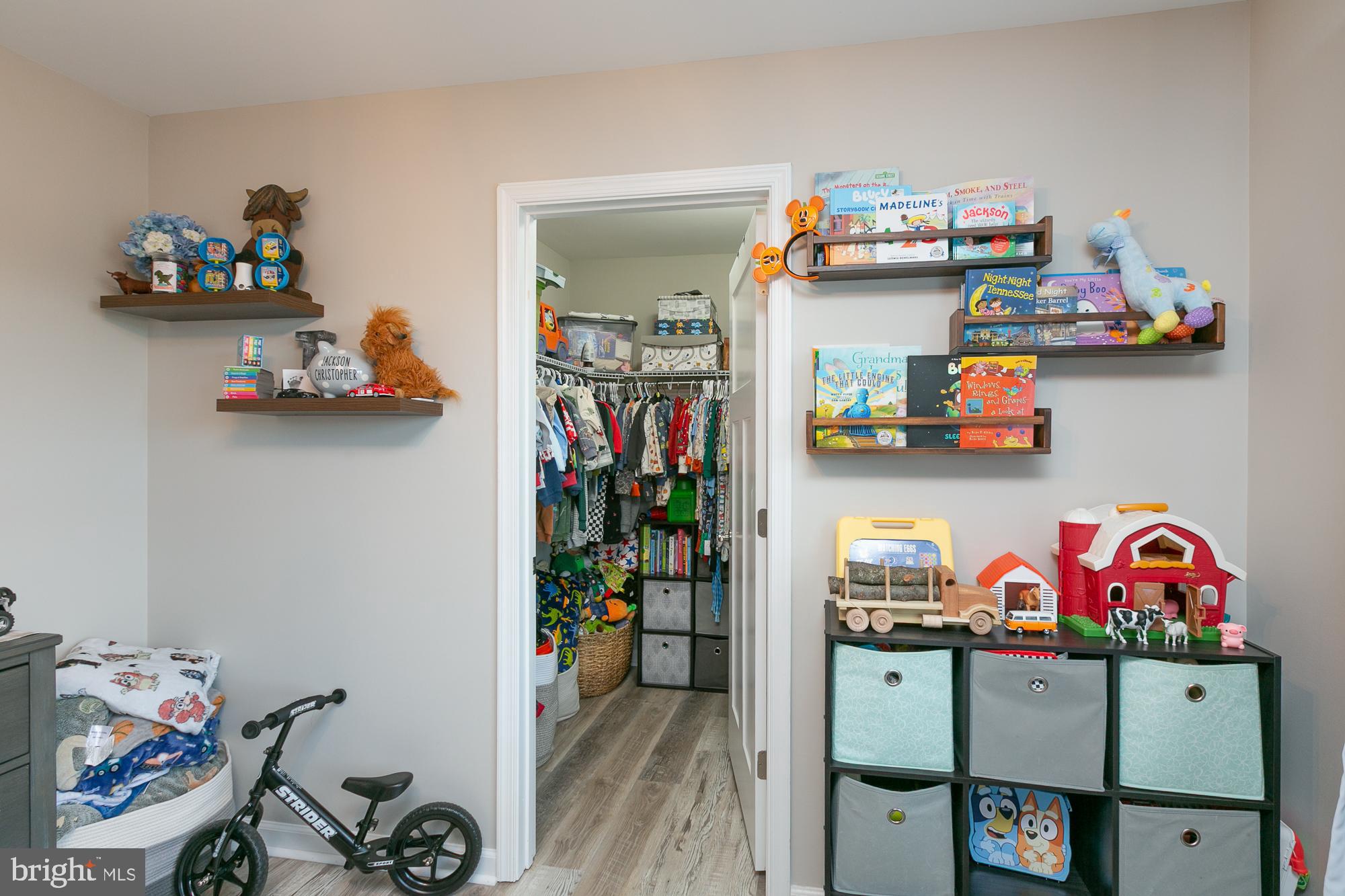 CHESTNUT HILL ESTATES - Residential