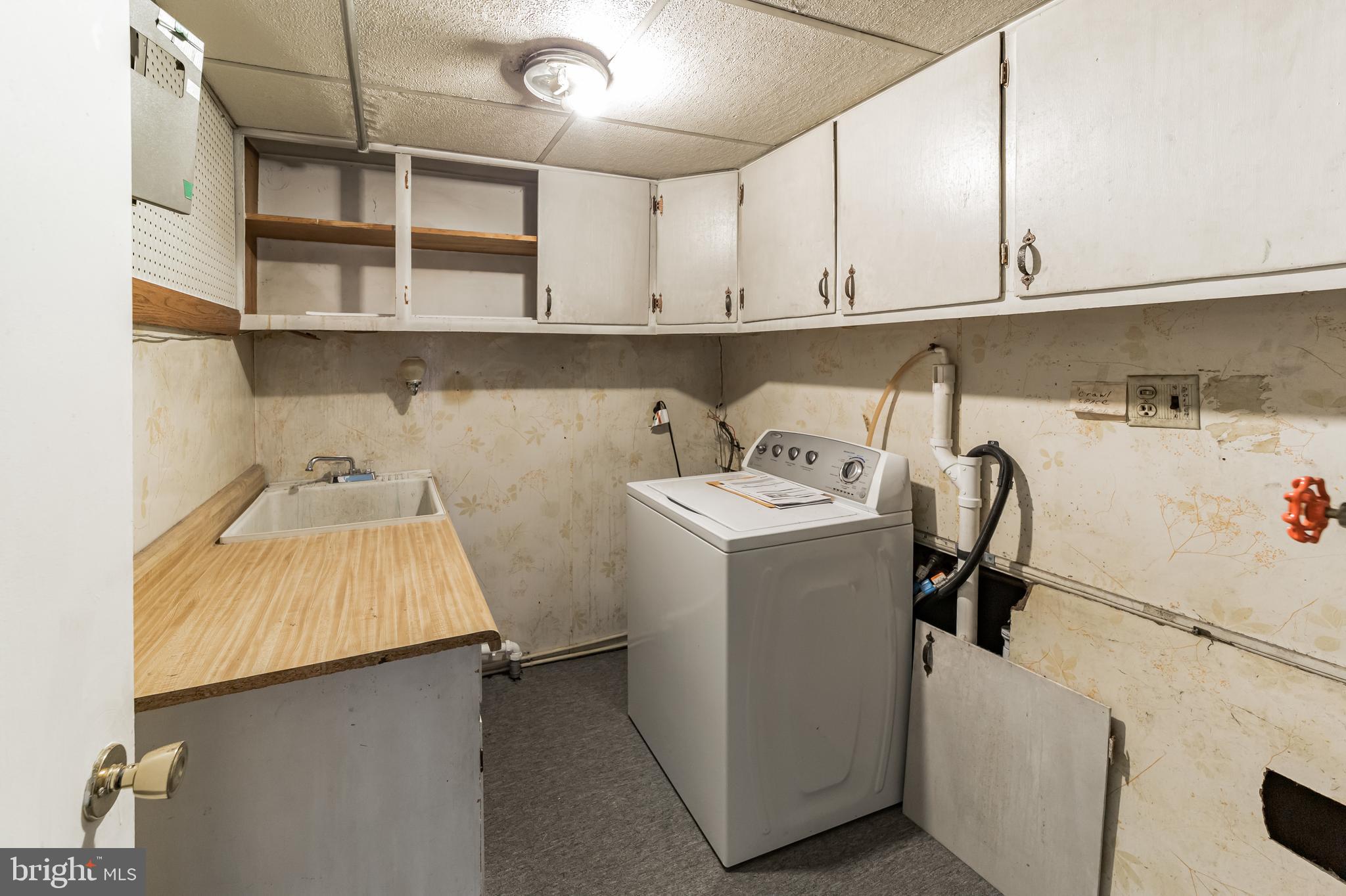 EAST FALLOWFIELD - Residential