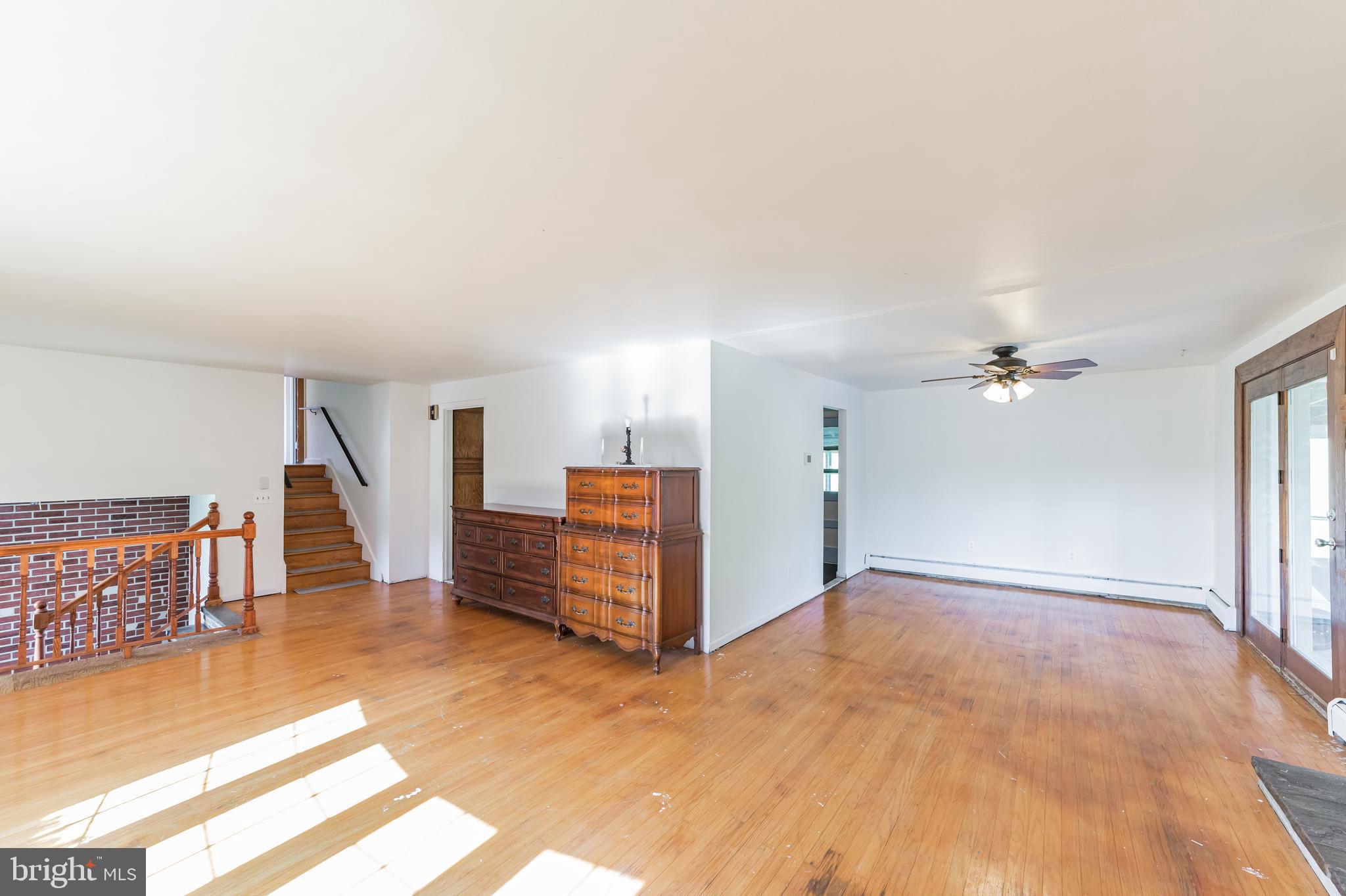 EAST FALLOWFIELD - Residential