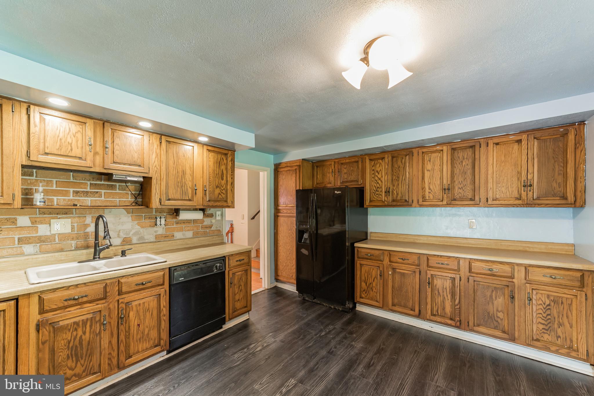 EAST FALLOWFIELD - Residential