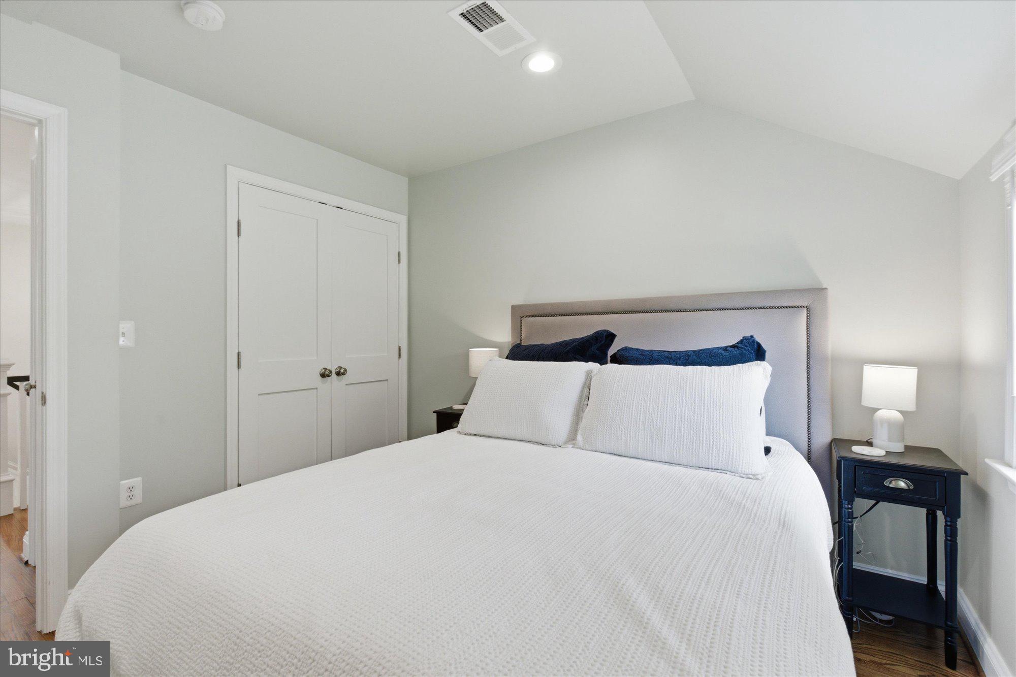 BEVERLEY HILLS - Residential