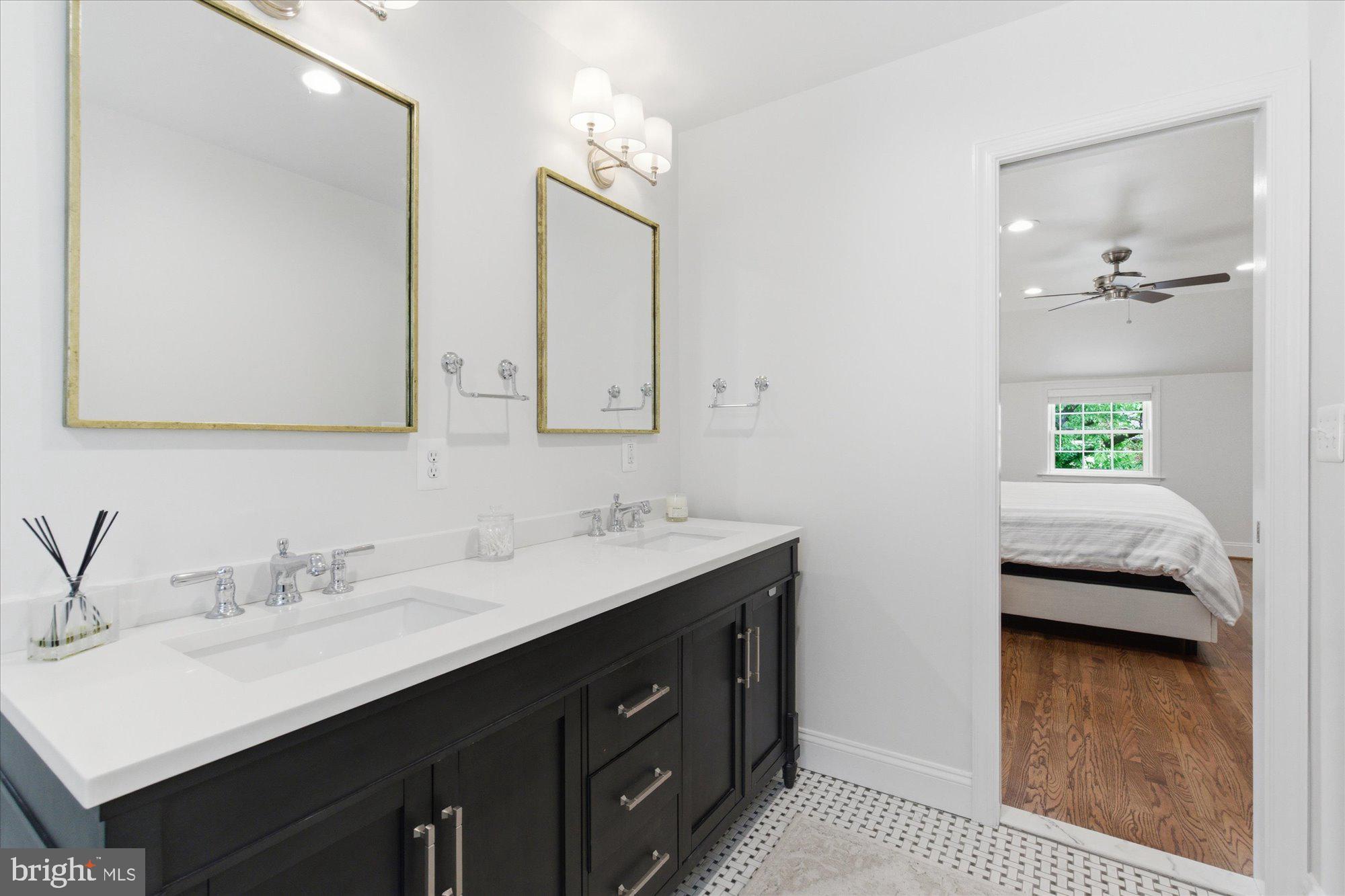 BEVERLEY HILLS - Residential
