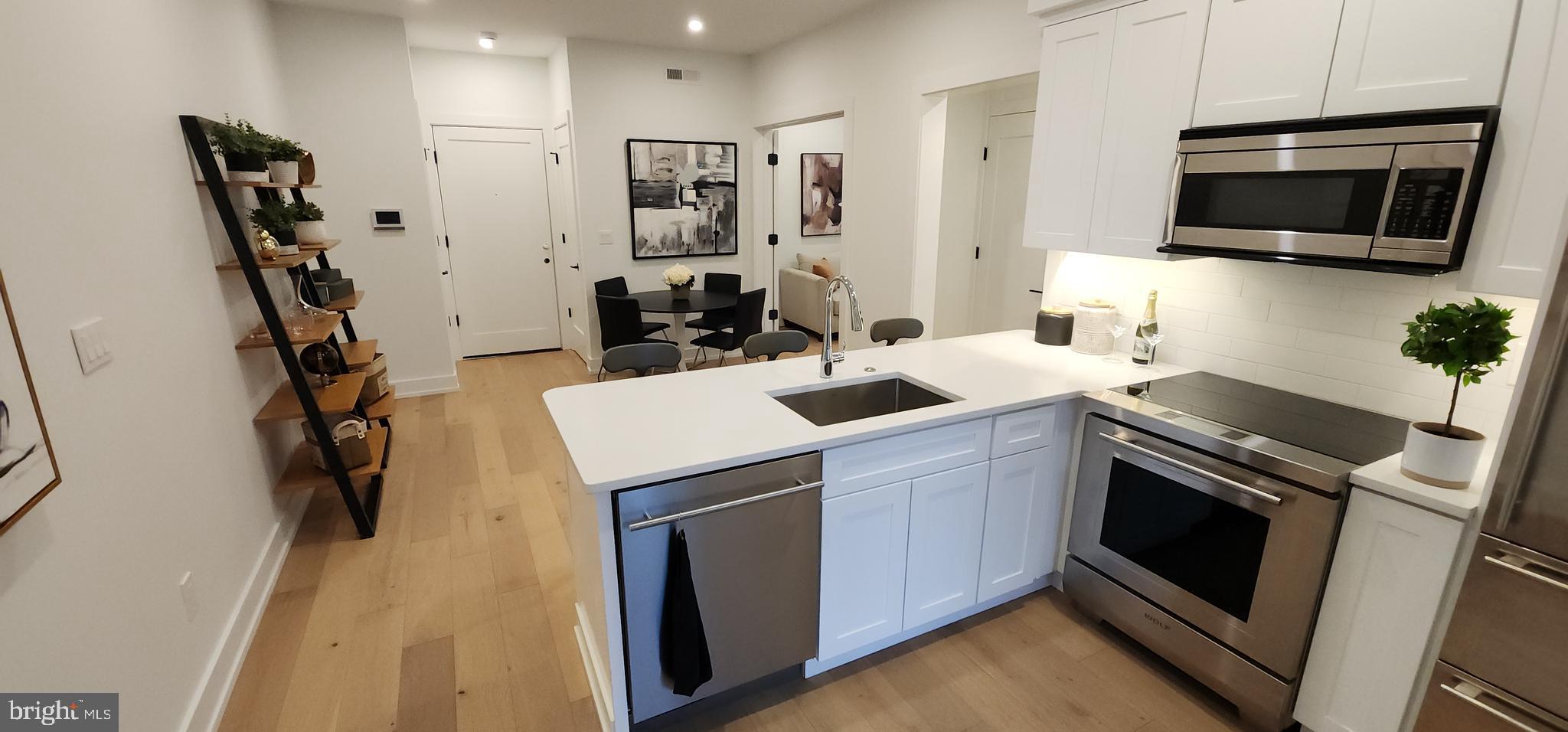 CHESTNUT HILL - Residential