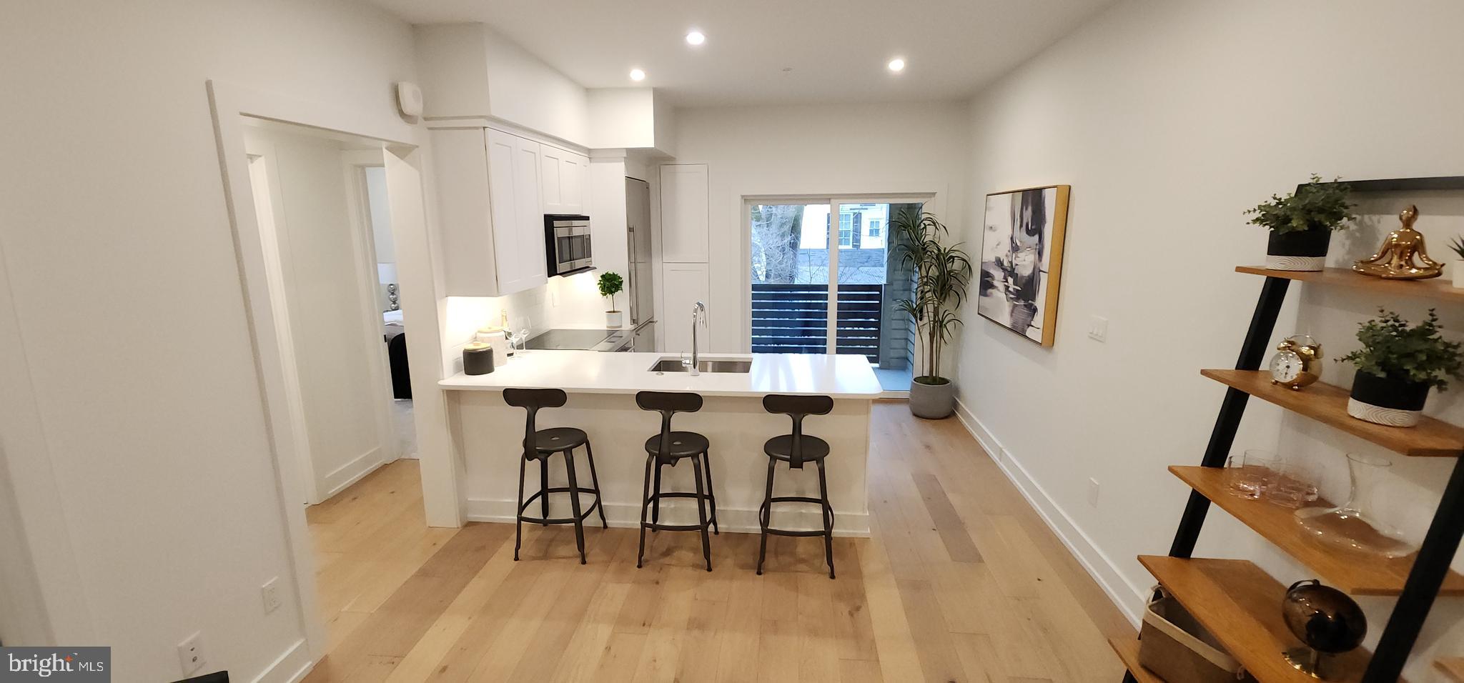 CHESTNUT HILL - Residential