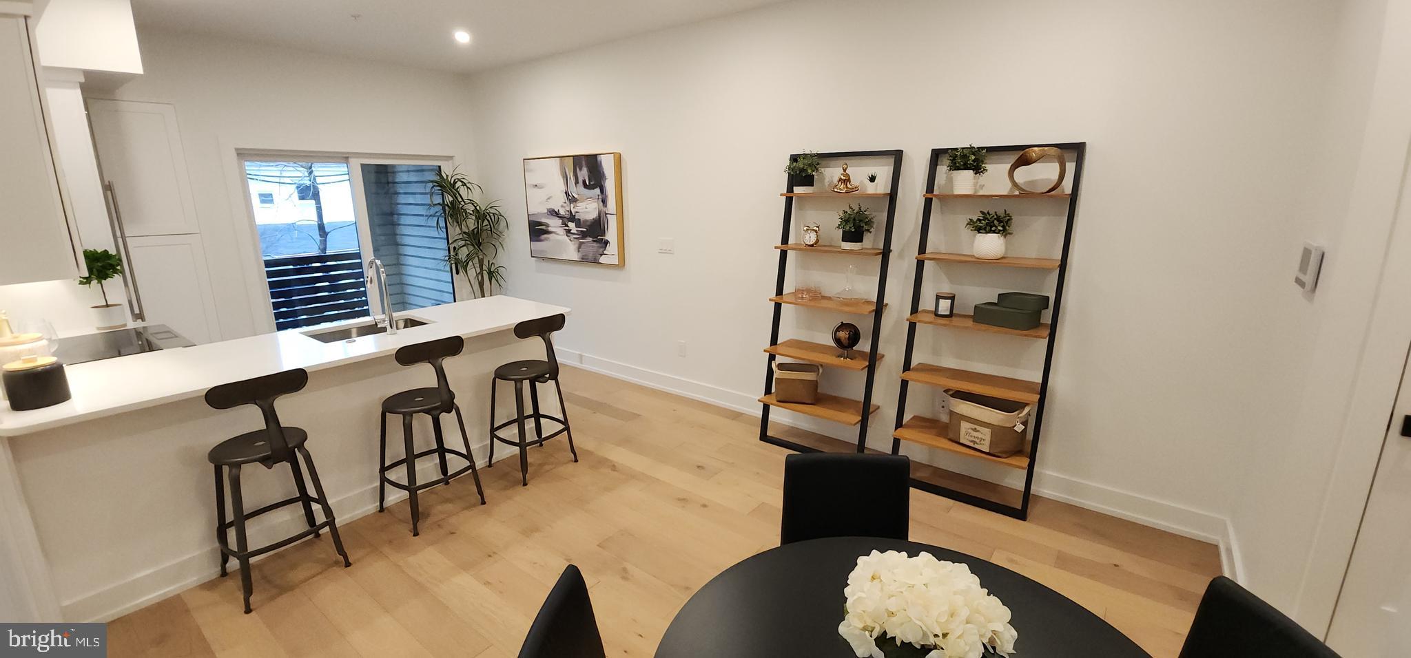 CHESTNUT HILL - Residential