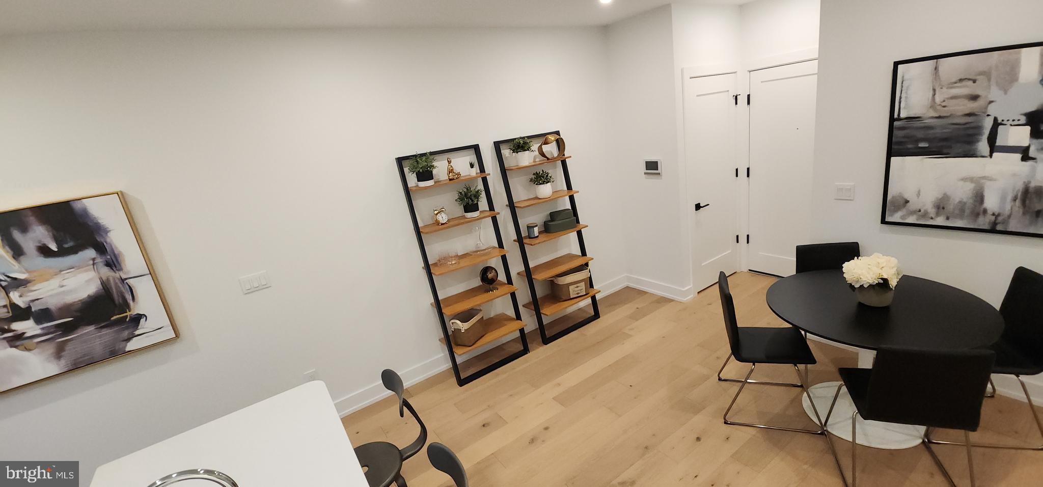 CHESTNUT HILL - Residential