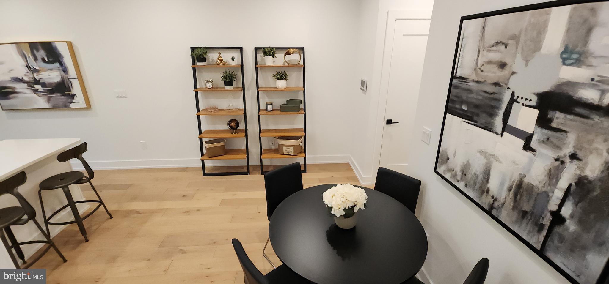 CHESTNUT HILL - Residential