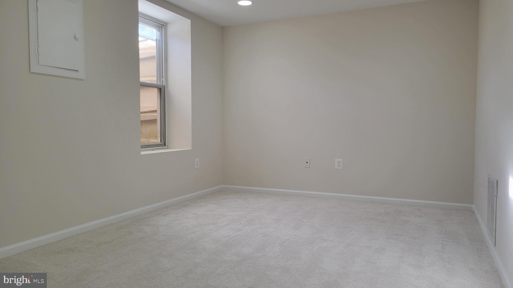 LAKE RIDGE - Residential Lease