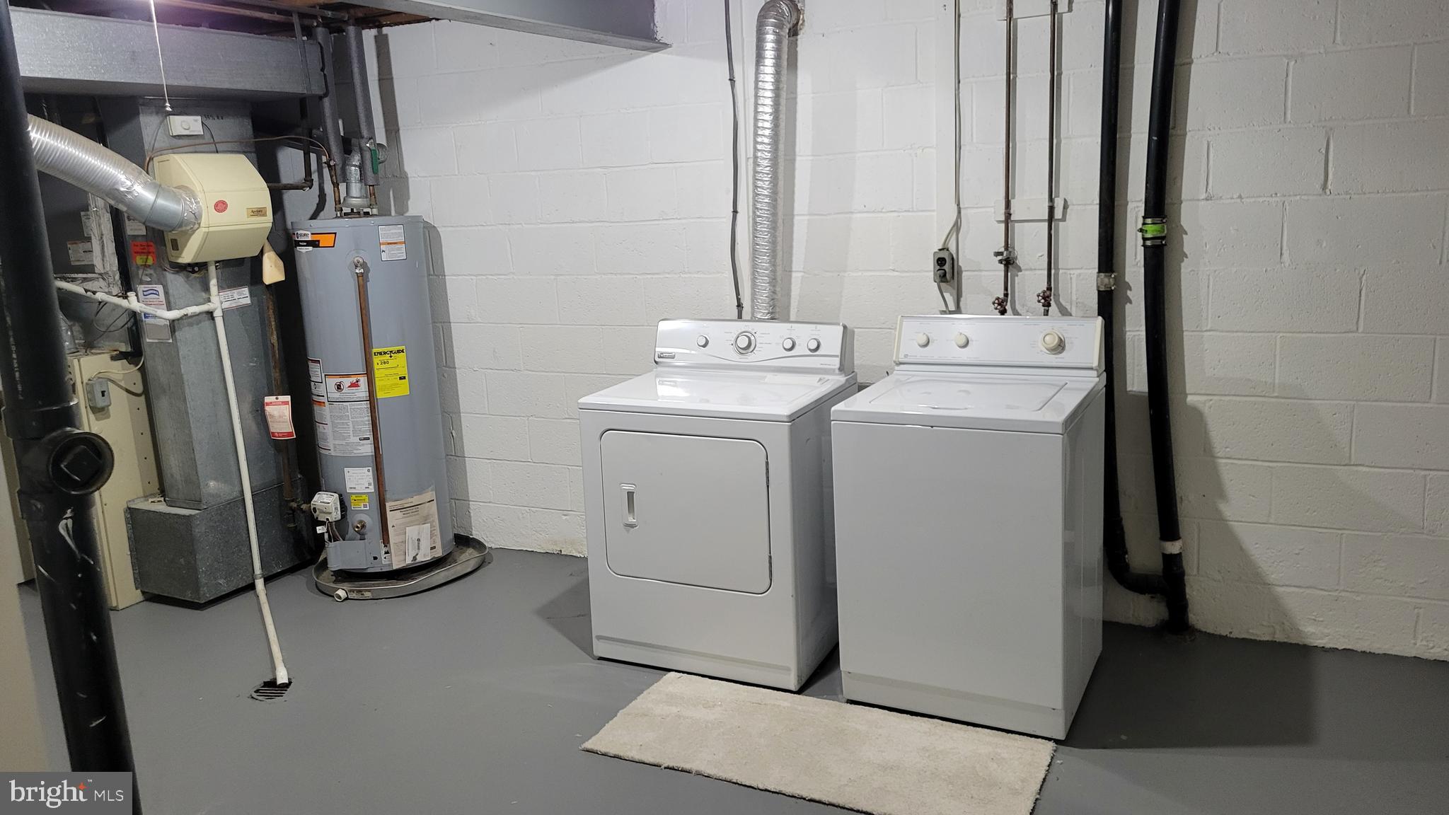 LAKE RIDGE - Residential Lease