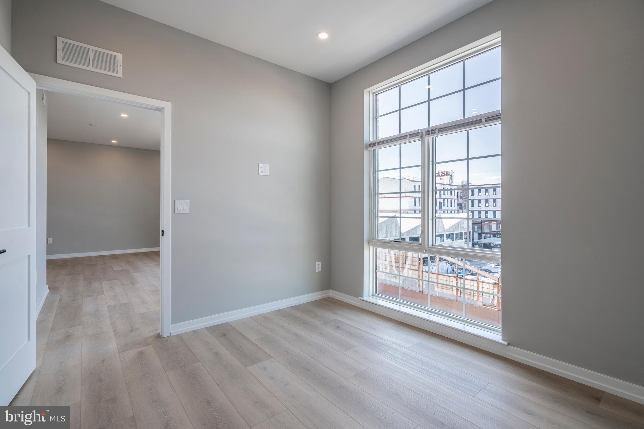 GRADUATE HOSPITAL - Residential Lease