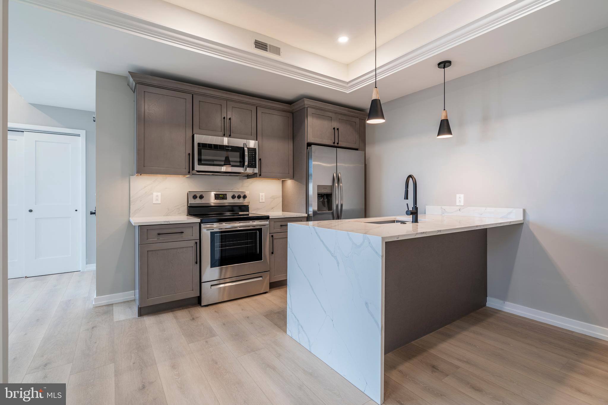 GRADUATE HOSPITAL - Residential Lease