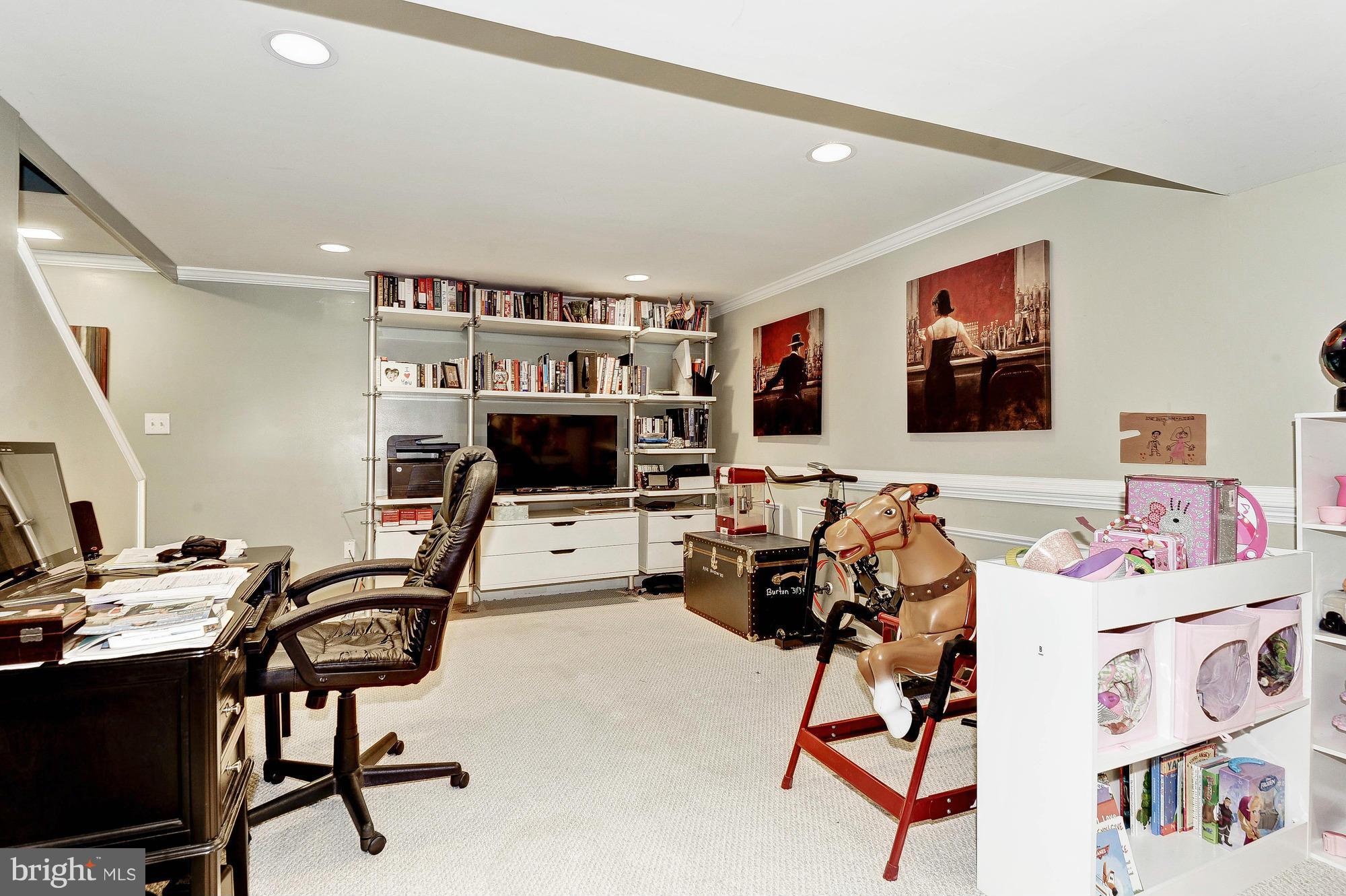 SUNNYBROOK - Residential