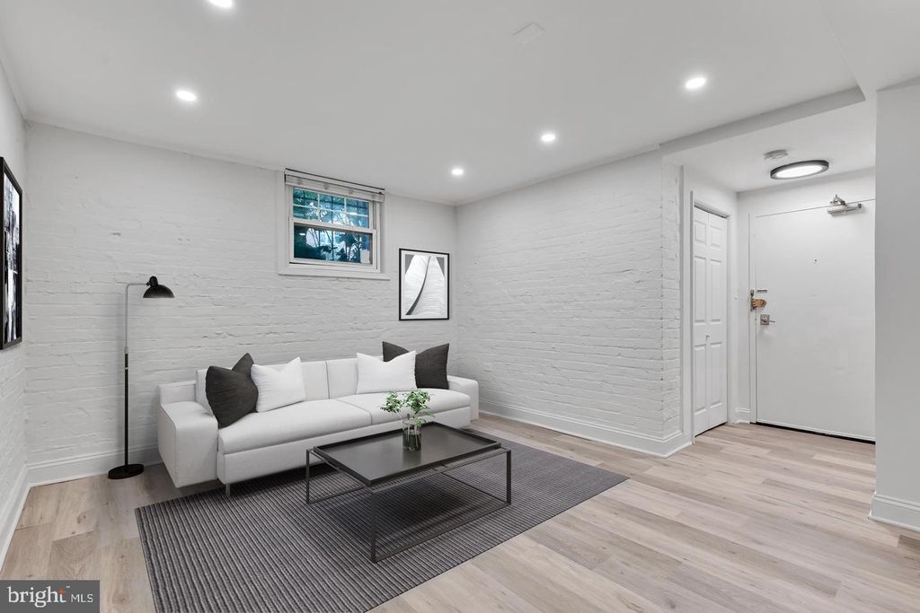 Photo of 1322 15th Street NW #B2, WASHINGTON, DC 20005 (MLS # DCDC2222714)