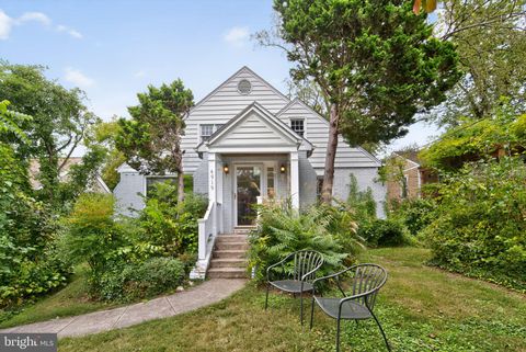 Photo of 4919 Ashby Street NW, WASHINGTON, DC 20007 (MLS # DCDC2225022) Photo of 4919 Ashby Street NW, WASHINGTON, DC 20007 (MLS # DCDC2225022)