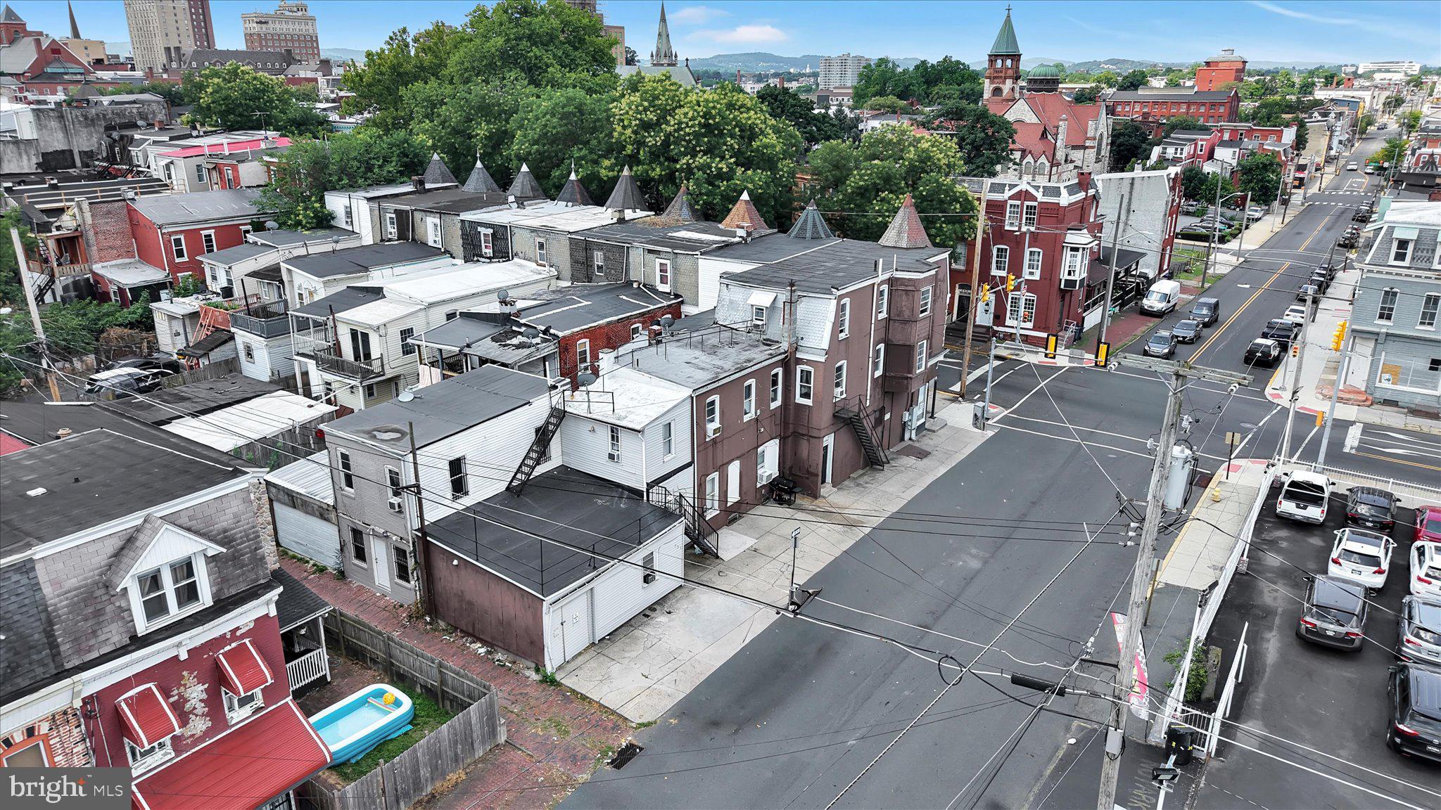 351 N 6TH STREET