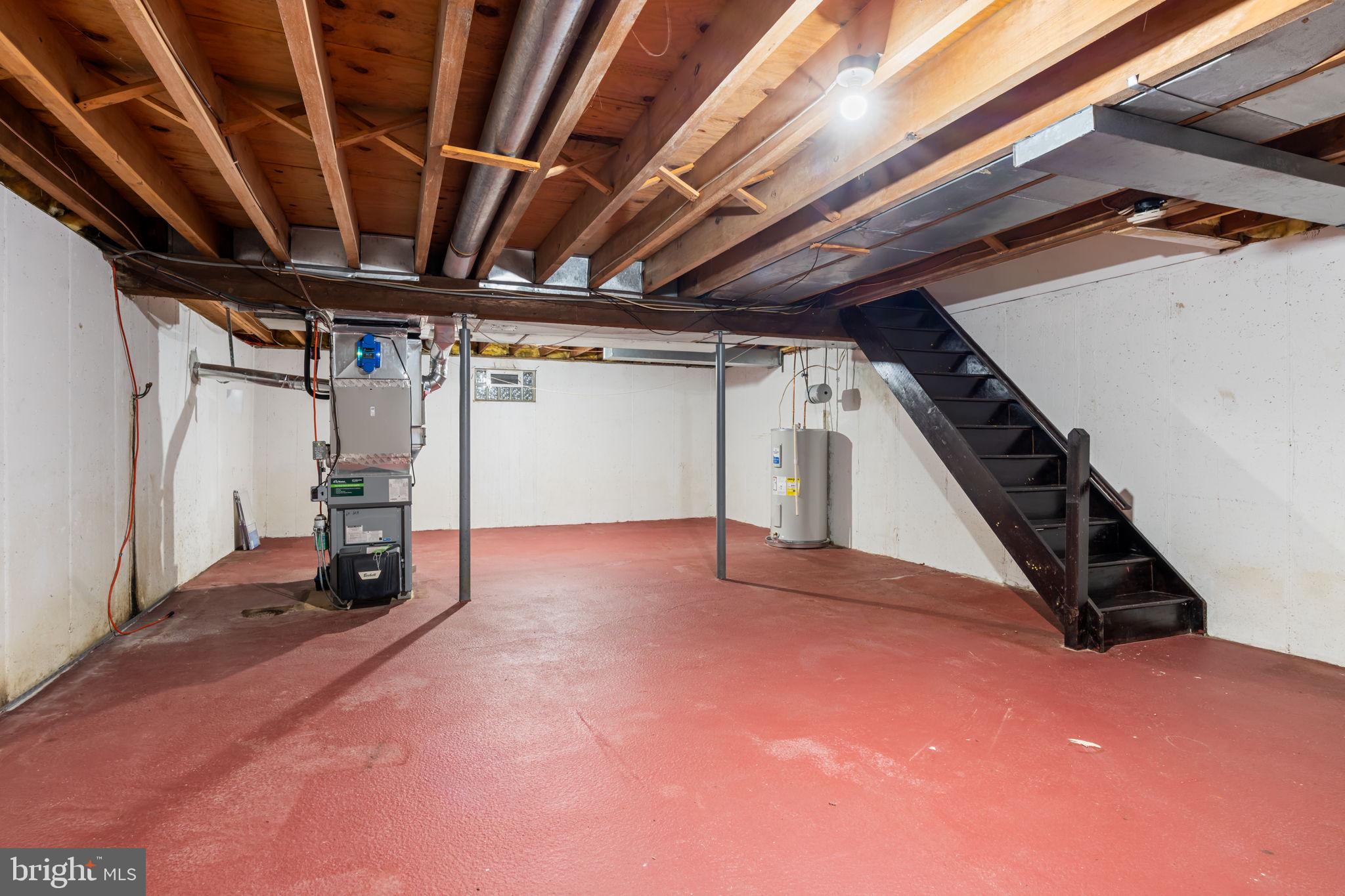 VILLAGE SHIRES - Residential