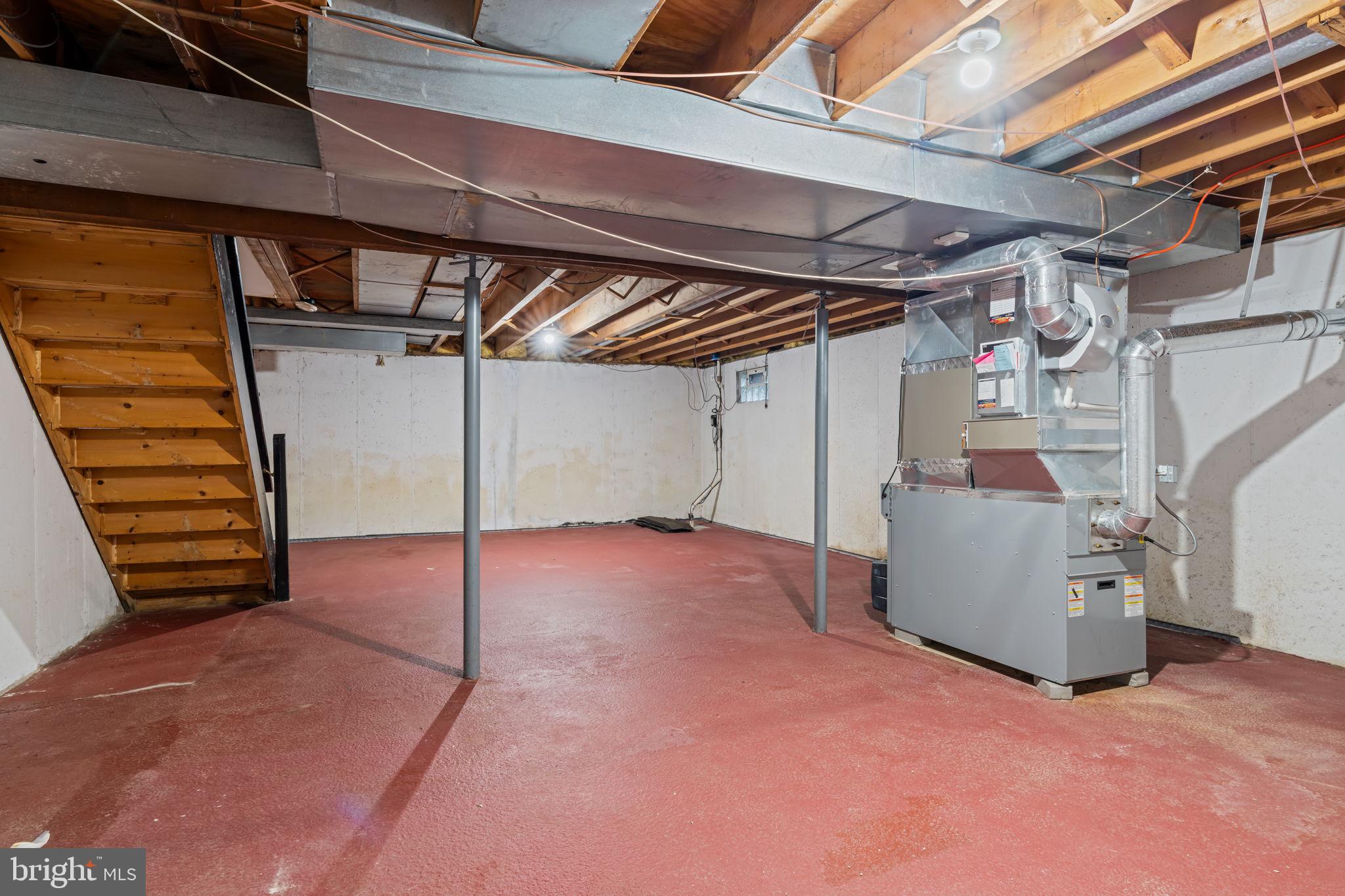 VILLAGE SHIRES - Residential