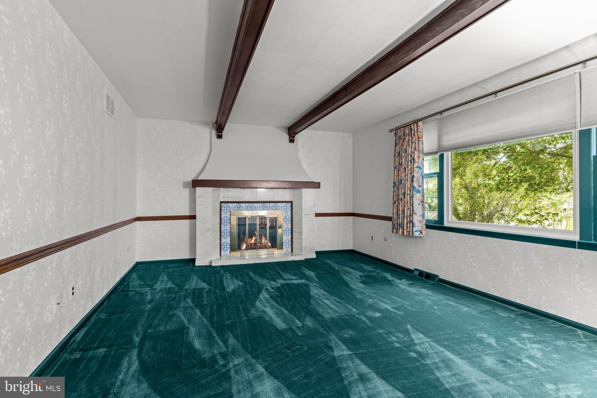 VILLAGE SHIRES - Residential