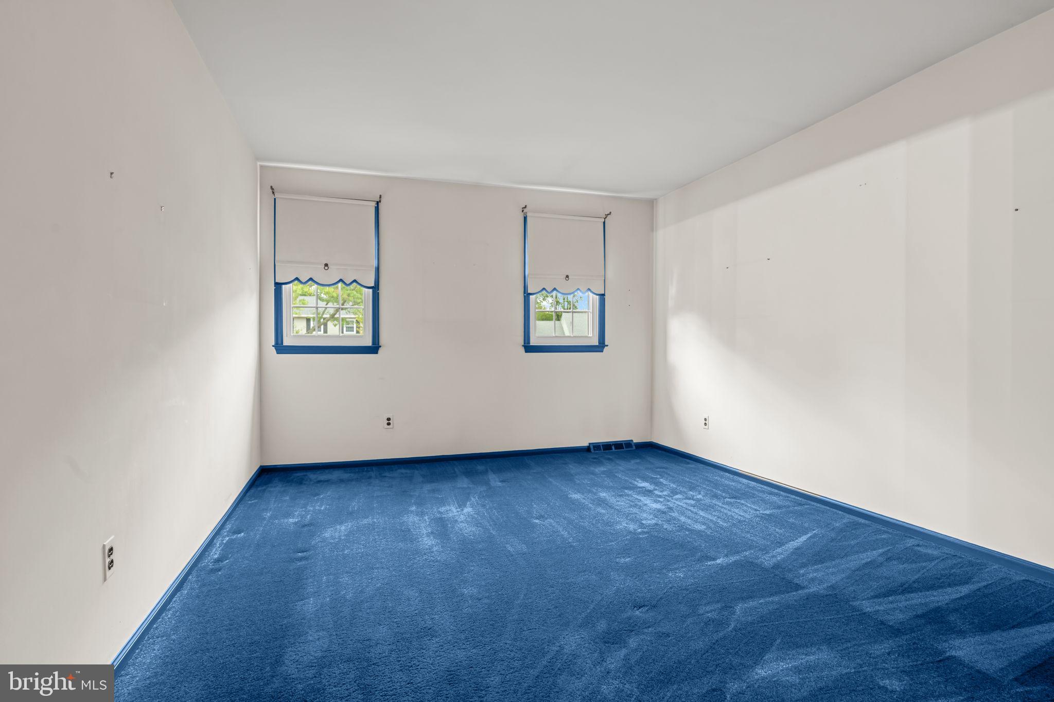 VILLAGE SHIRES - Residential