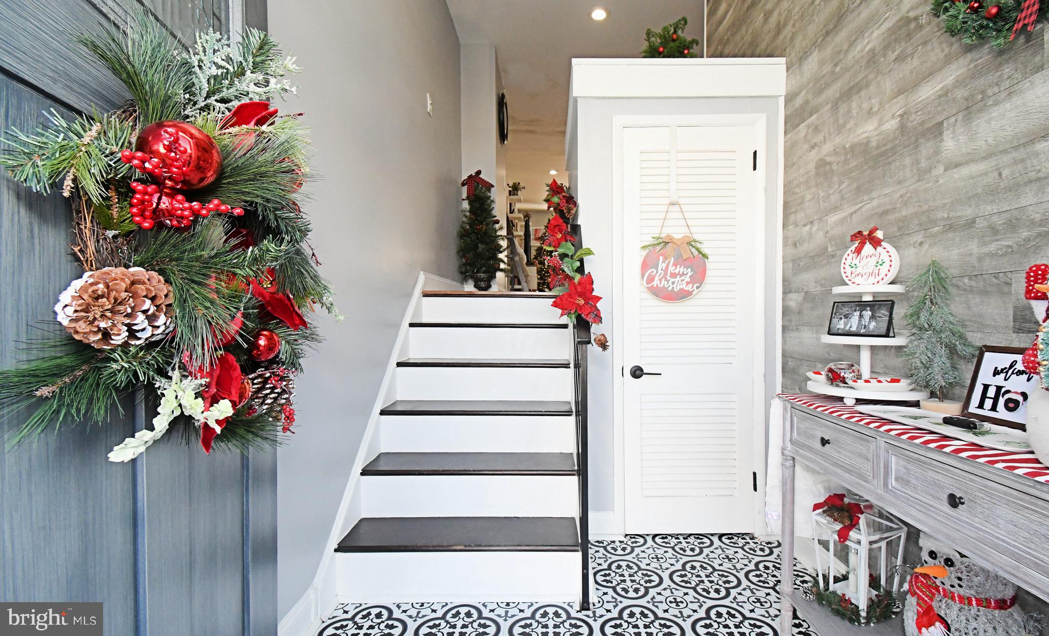 3568 GLOUCESTER LANE