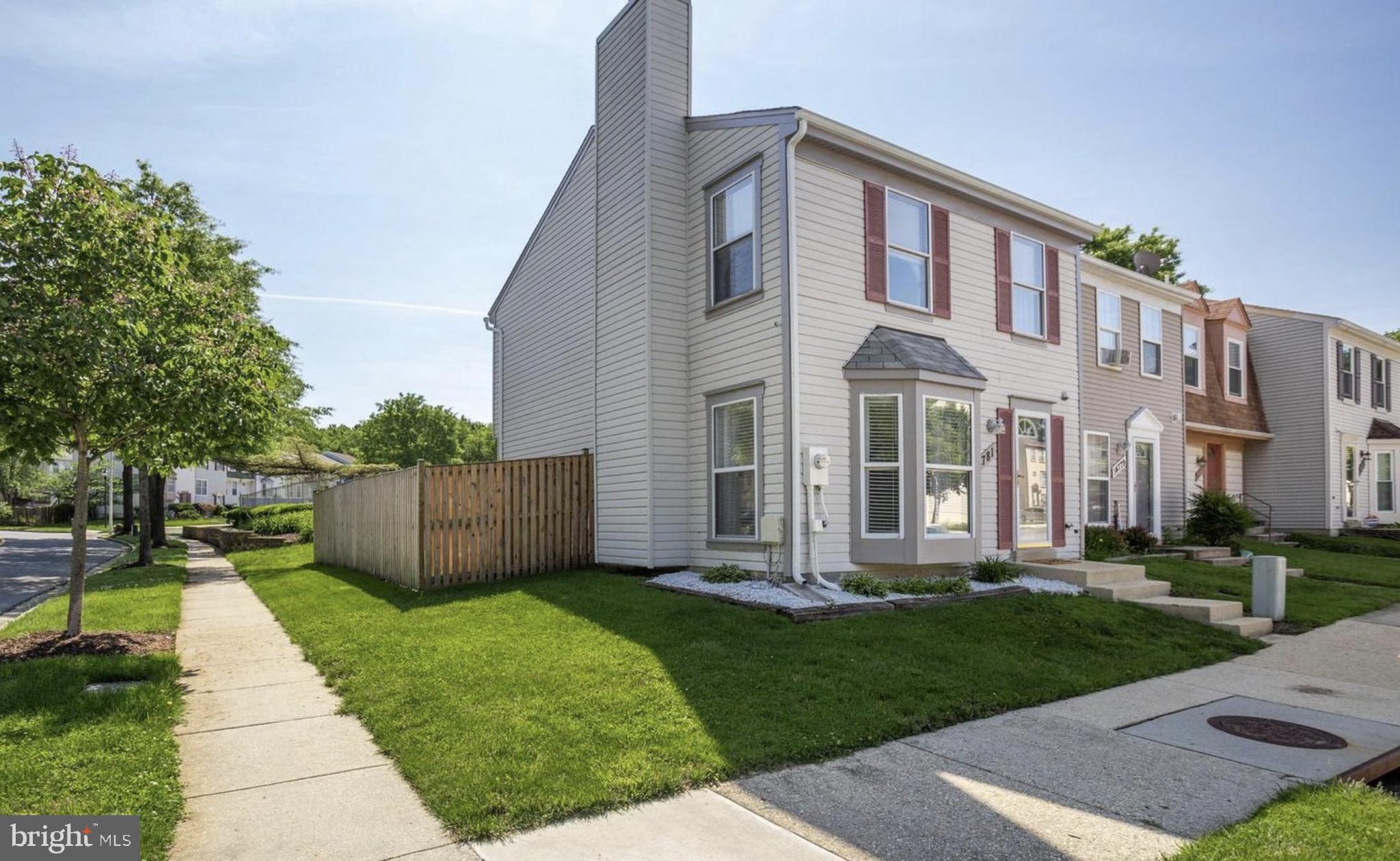 PRINCETON SQUARE - Residential Lease