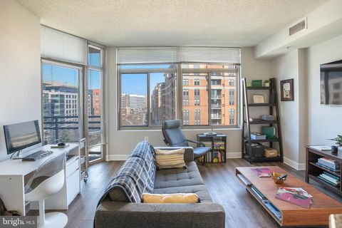 Photo of 3650 S Glebe Road #844, ARLINGTON, VA 22202 (MLS # VAAR2068098)