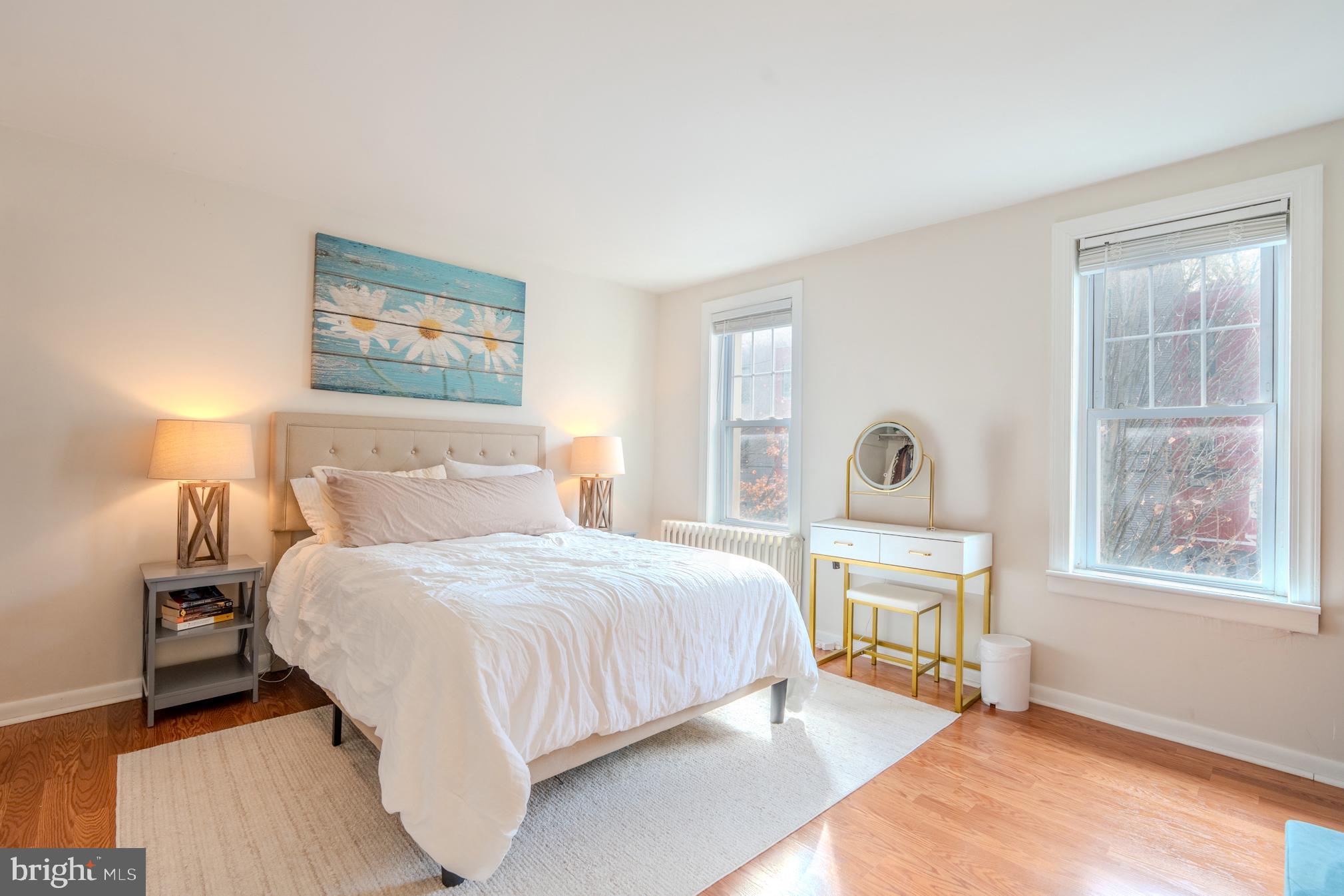 EAST FALLS - Residential