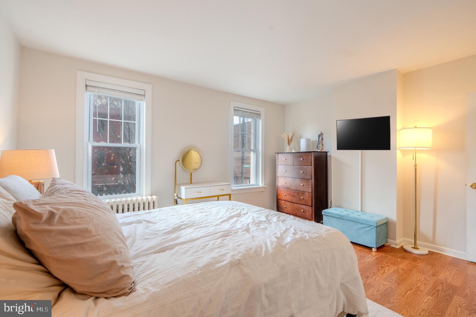 EAST FALLS - Residential