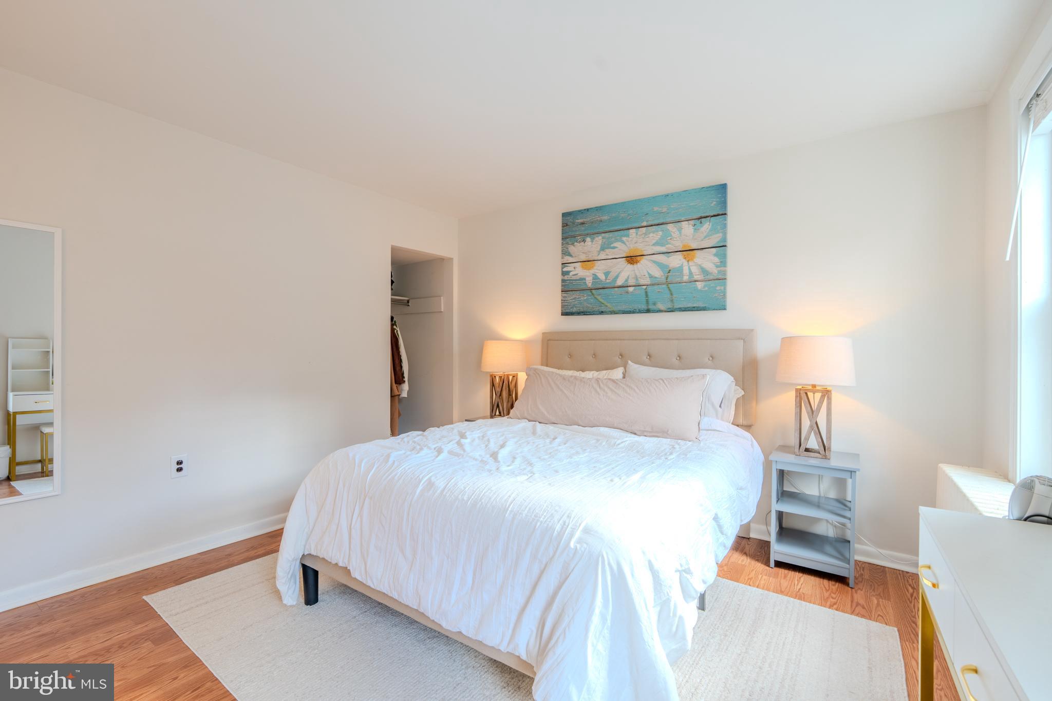 EAST FALLS - Residential