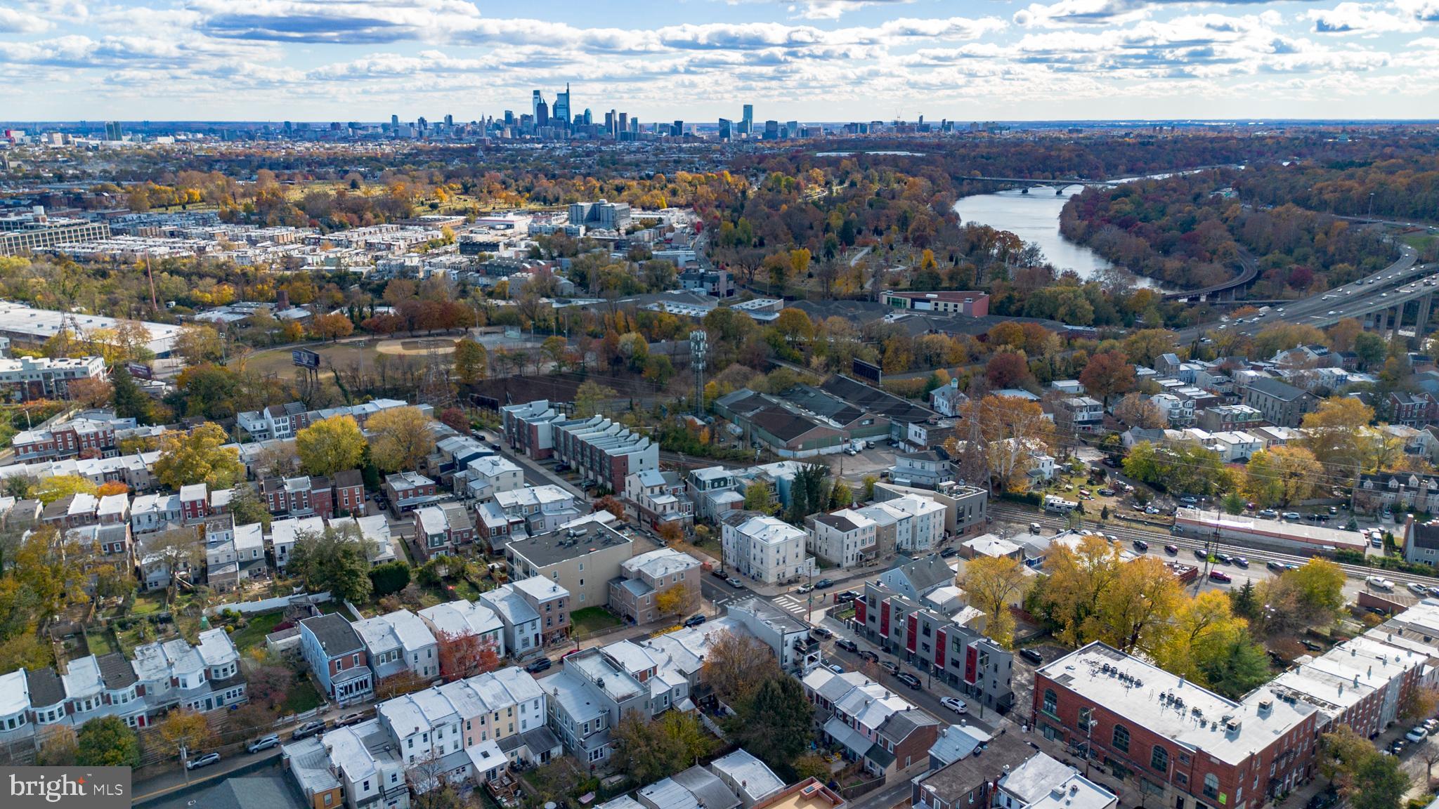 EAST FALLS - Residential