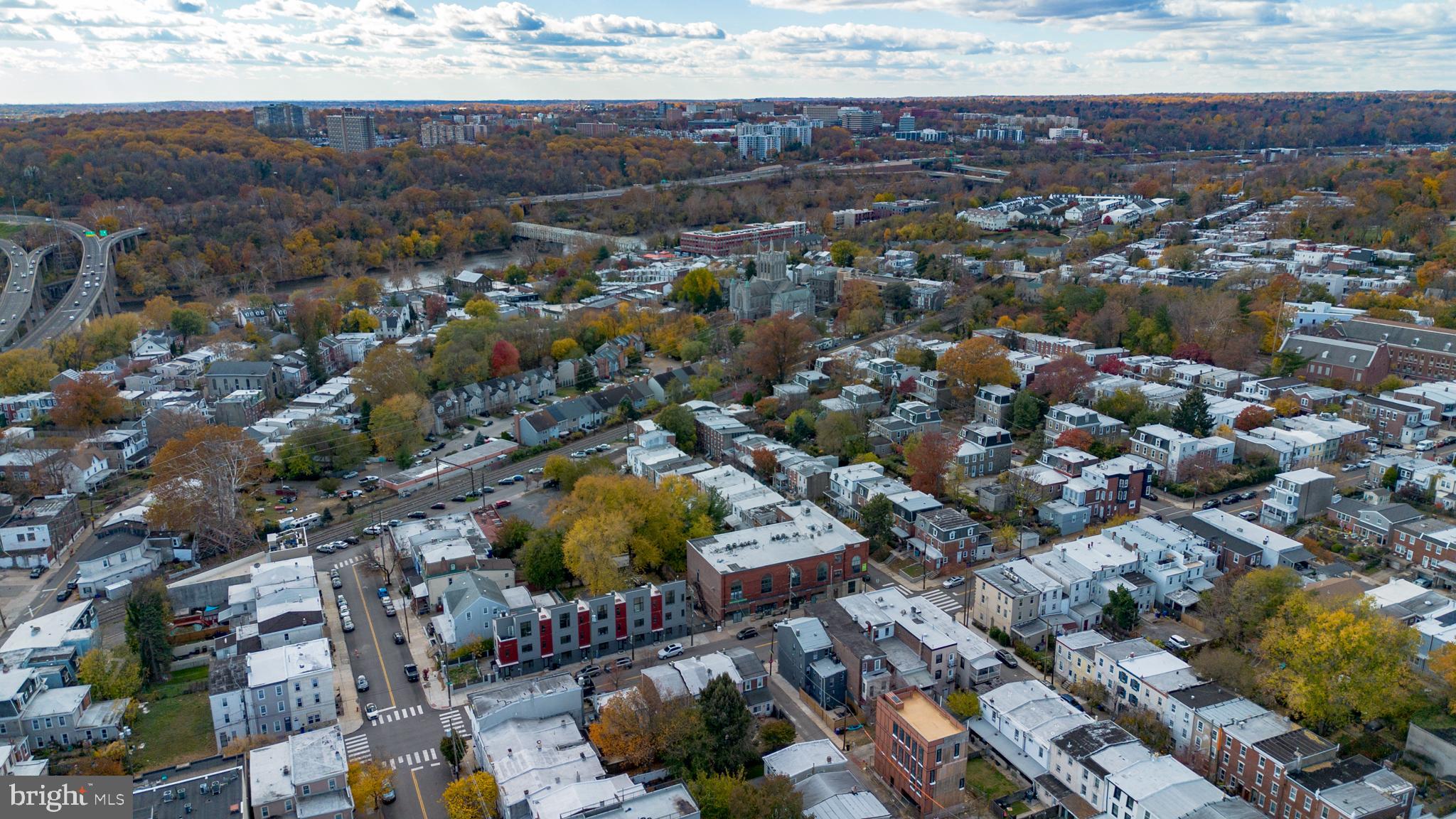 EAST FALLS - Residential
