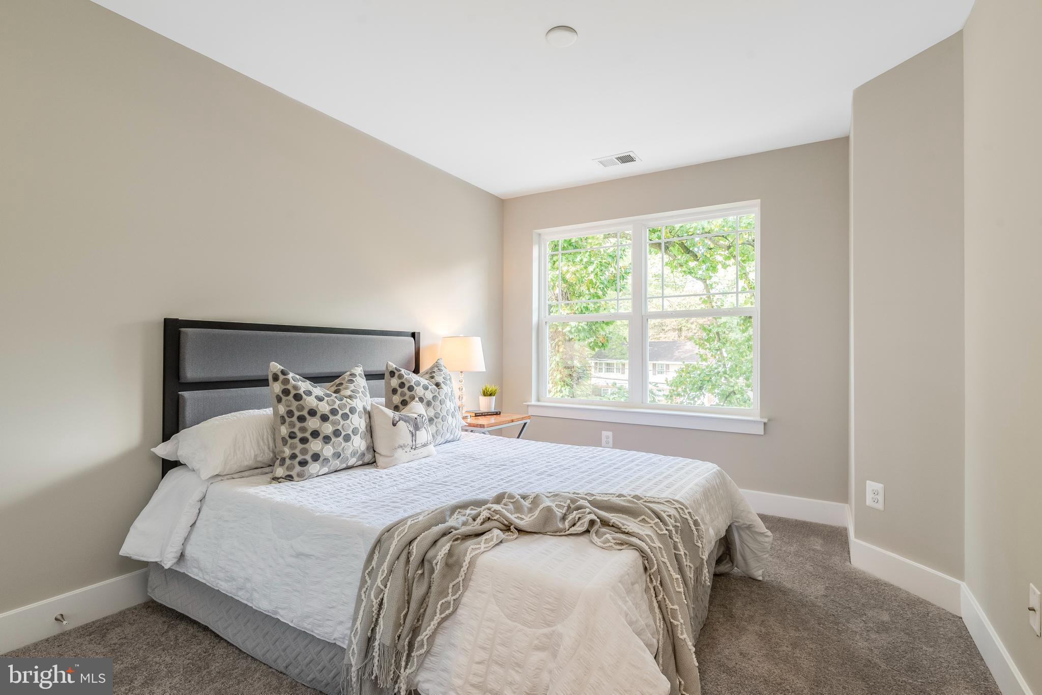 POWHATAN BEACH - Residential