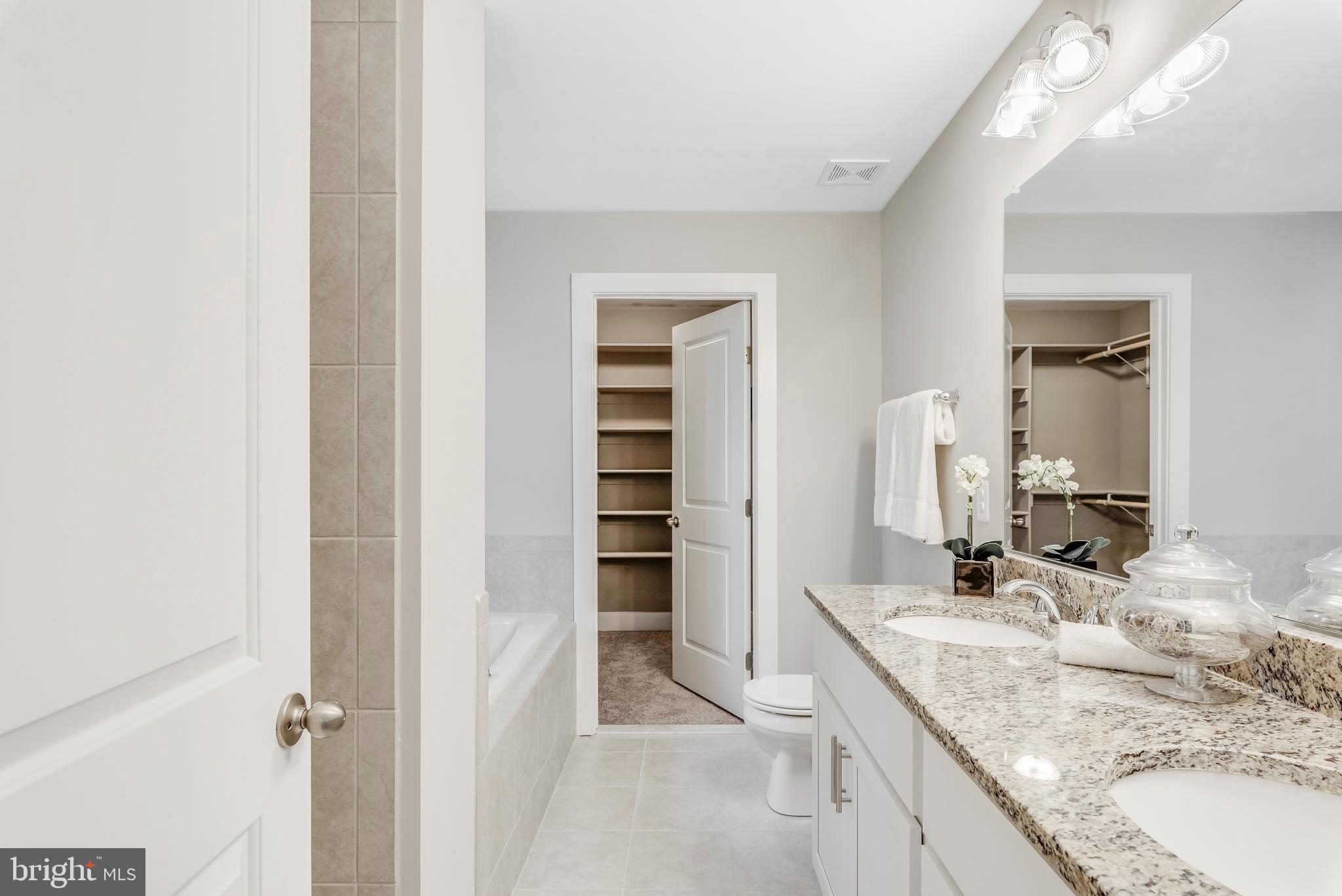 POWHATAN BEACH - Residential