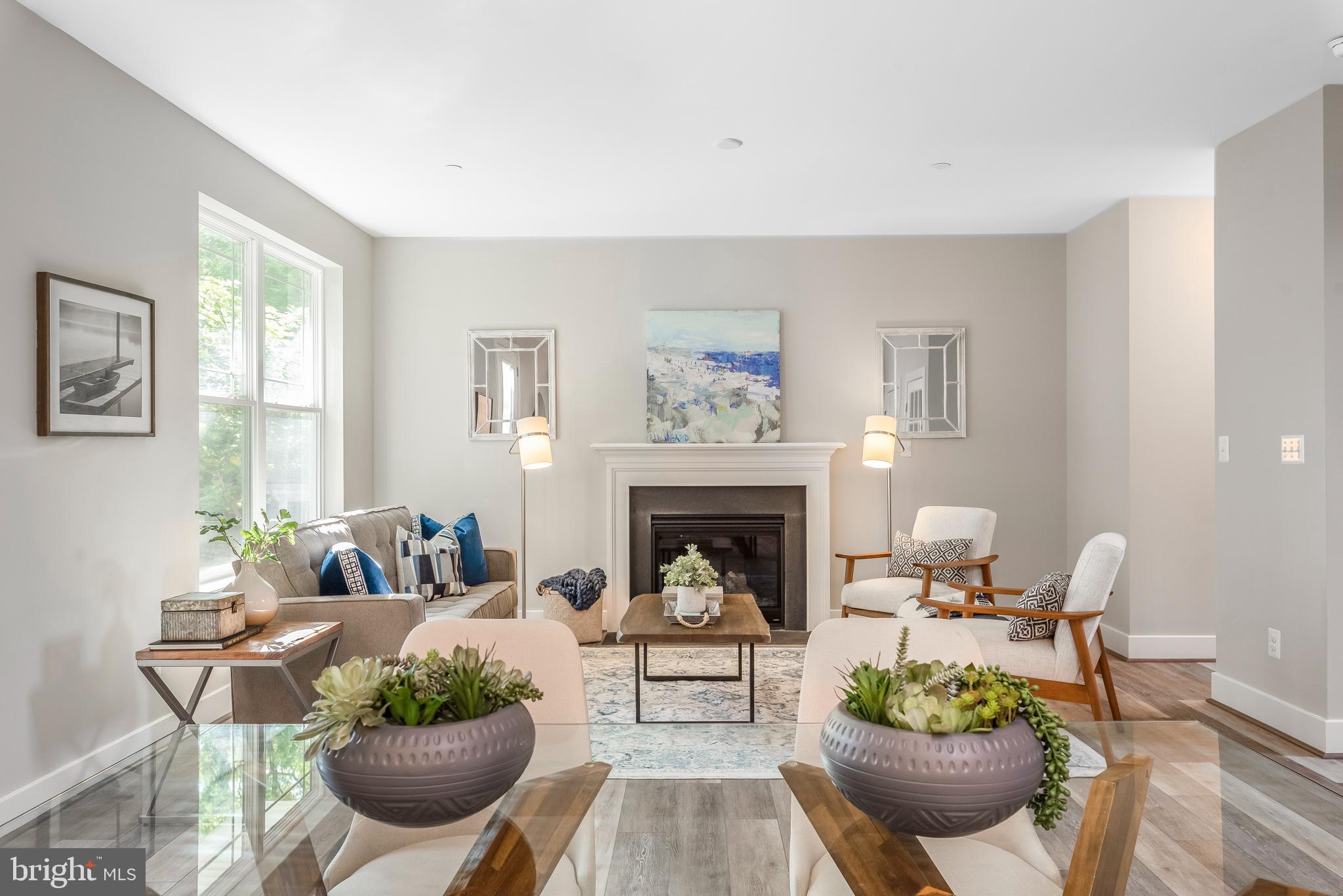 POWHATAN BEACH - Residential