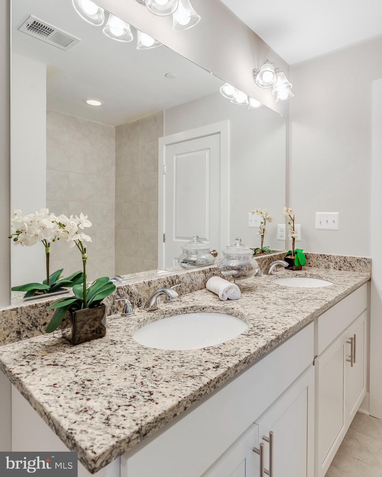 POWHATAN BEACH - Residential