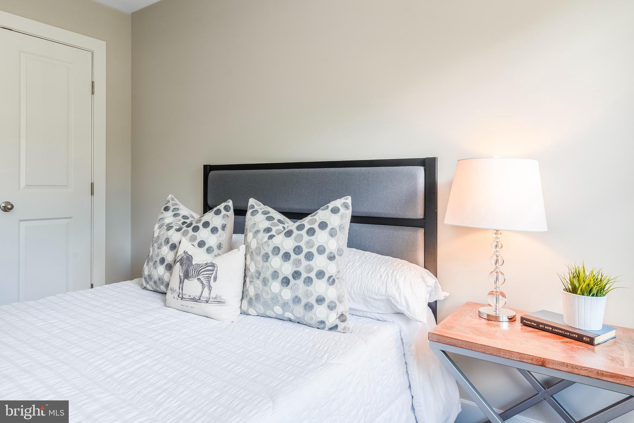 POWHATAN BEACH - Residential